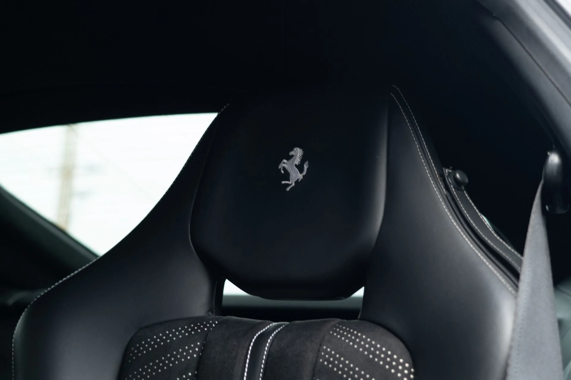mph039_1850236047_Used_2014_Ferrari_F12berlinetta_1756490493_1de0b77915