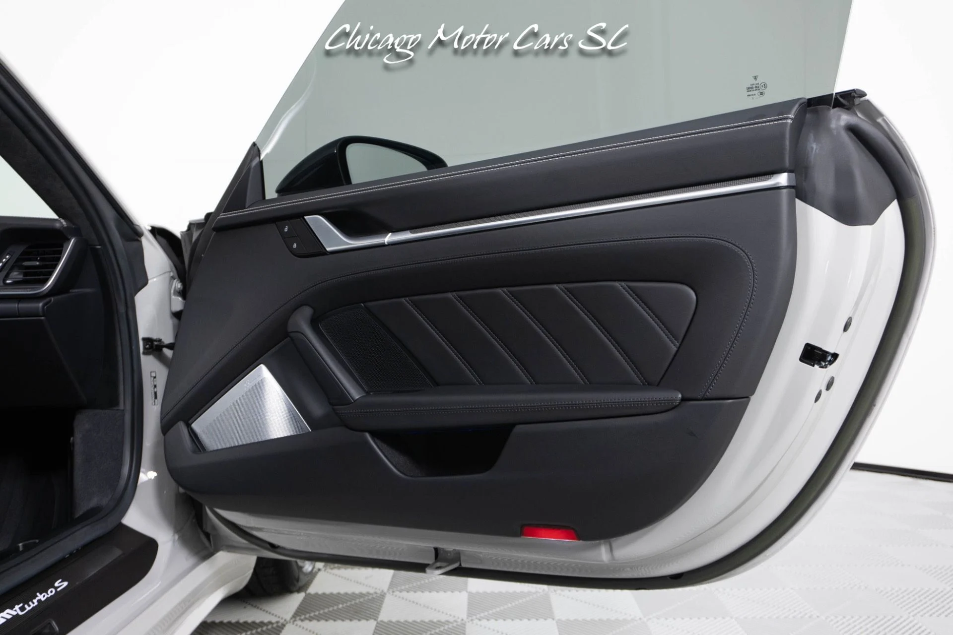 mph039_185262994_13540_p40_l_f4ace729b6