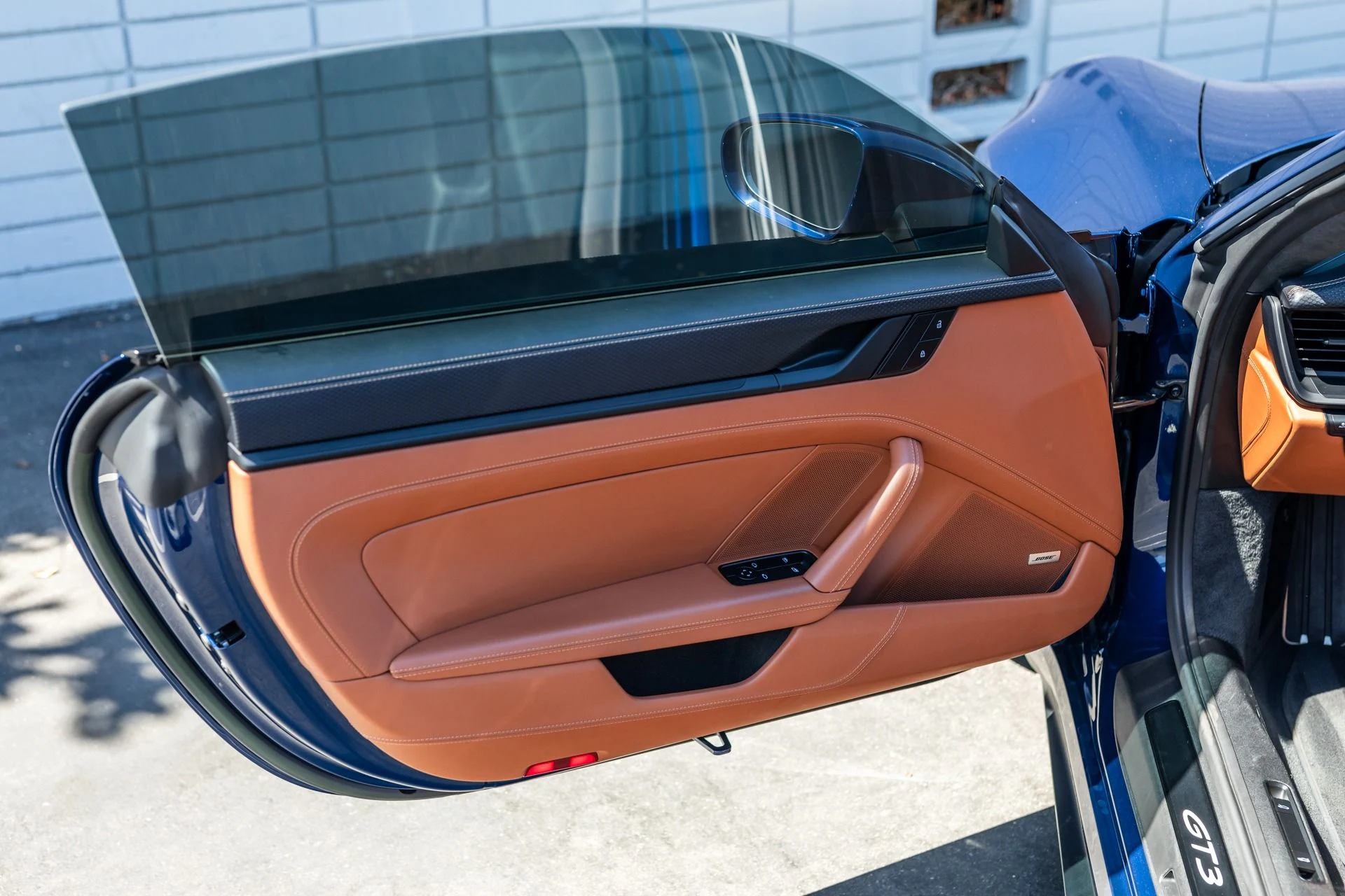 mph039_1854334659_Used_2023_Porsche_911_GT_3_Touring_1772137661_76fda83e6f