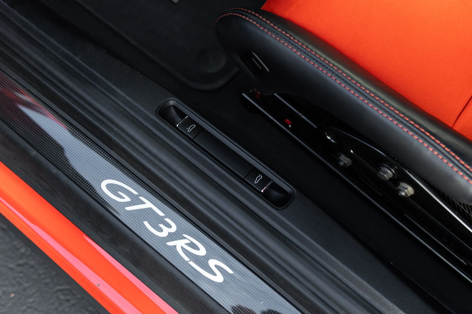 mph039_1866318975_Used_2016_Porsche_911_GT_3_RS_1766773556_29302c61ed