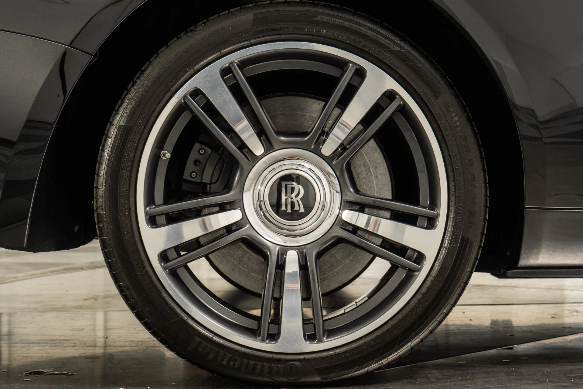 mph039_1883947015_Used_2016_Rolls_Royce_Wraith_1759423730_95b9ed7f23