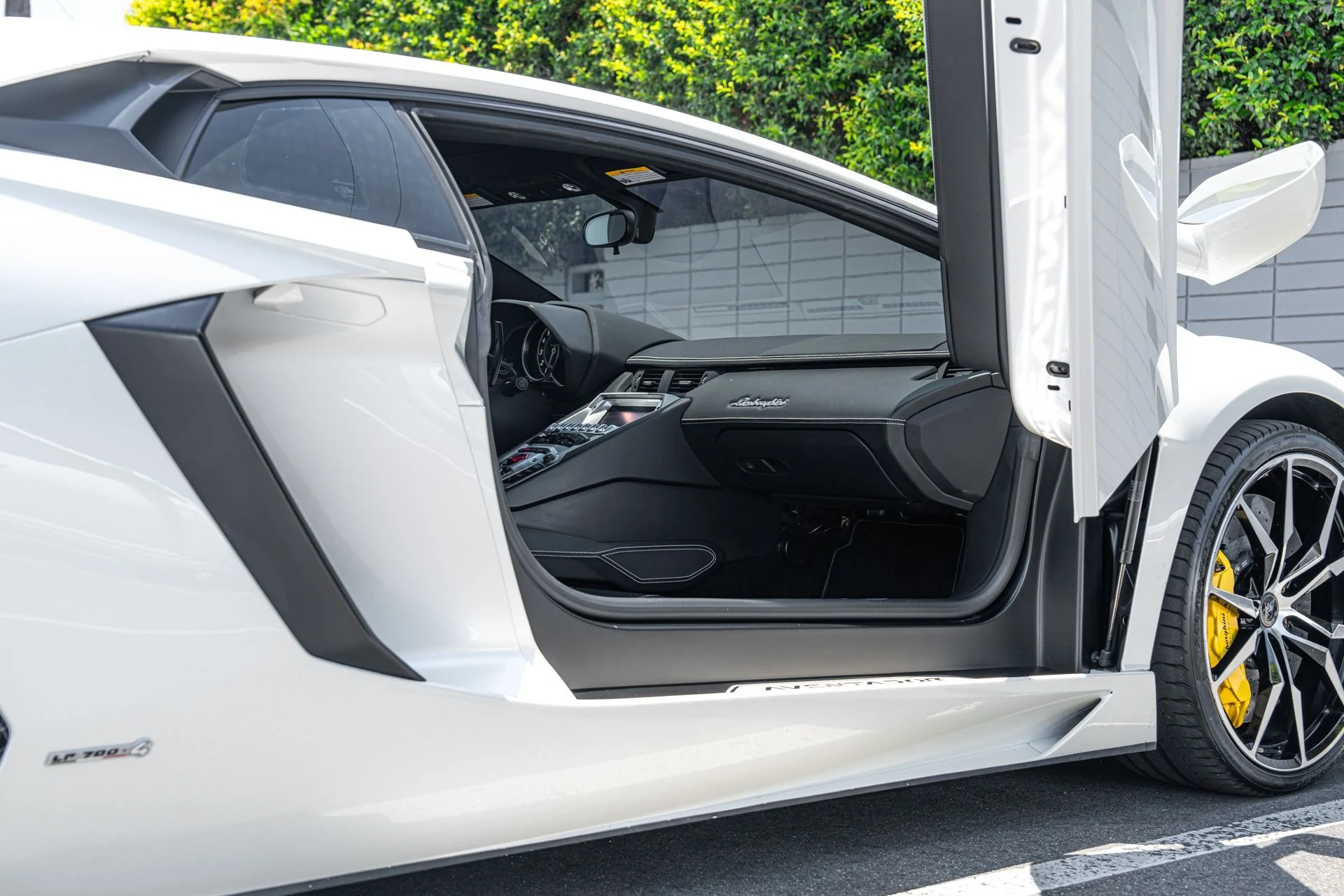 mph039_1894768683_Used_2013_Lamborghini_Aventador_LP_700_4_1753157591_e3f1192551