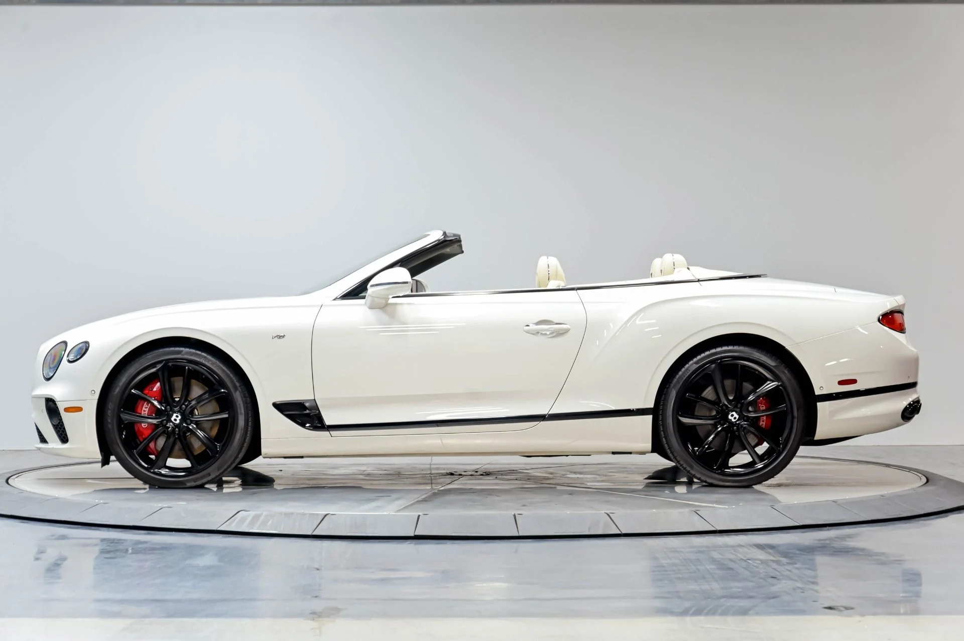 mph039_1902424656_Used_2020_Bentley_Continental_GT_V8_1780589697_552ee113a1