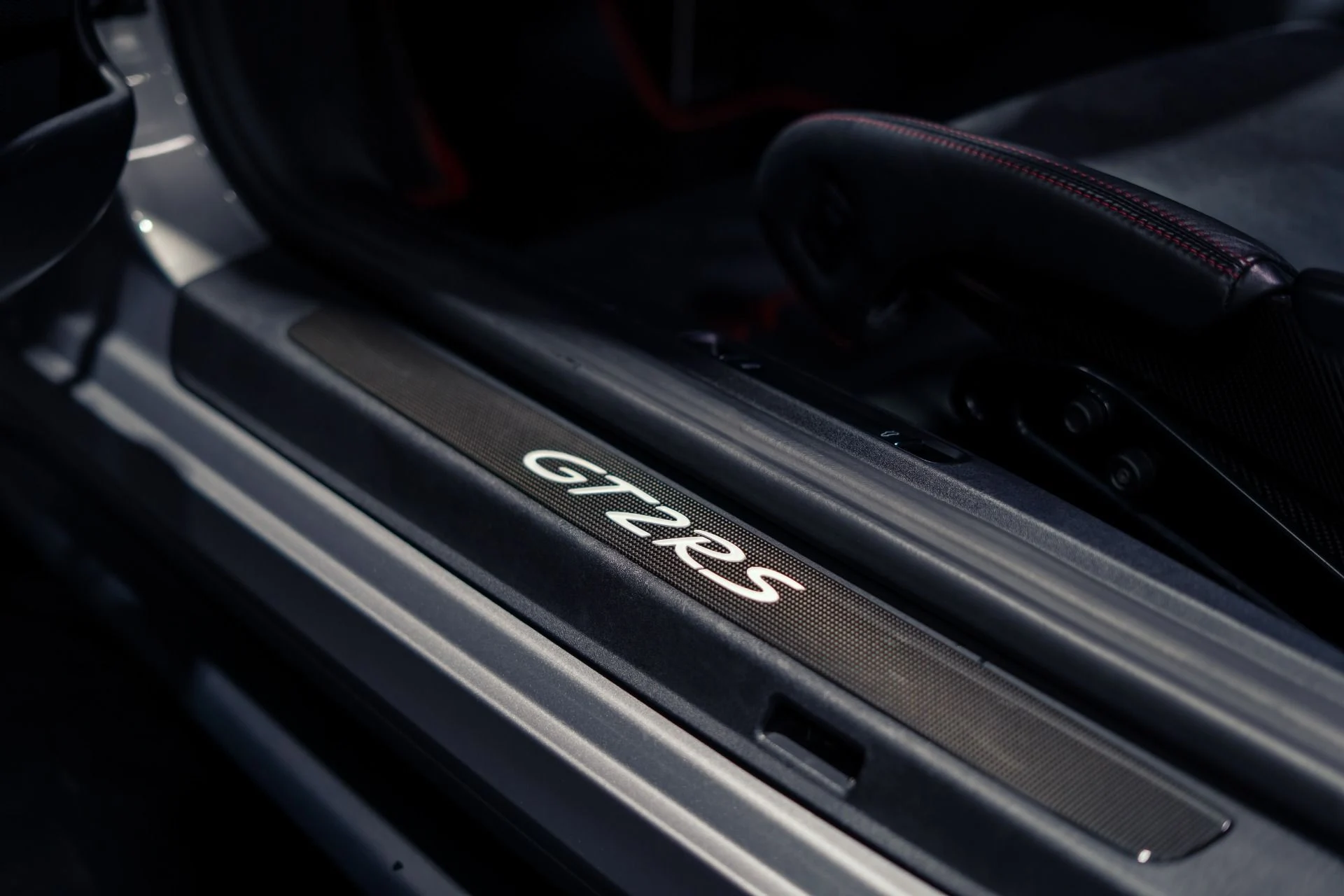 mph039_190810404_Used_2018_Porsche_911_GT_2_RS_Weissach_Full_Stealth_PPF_1781795721_5435124353