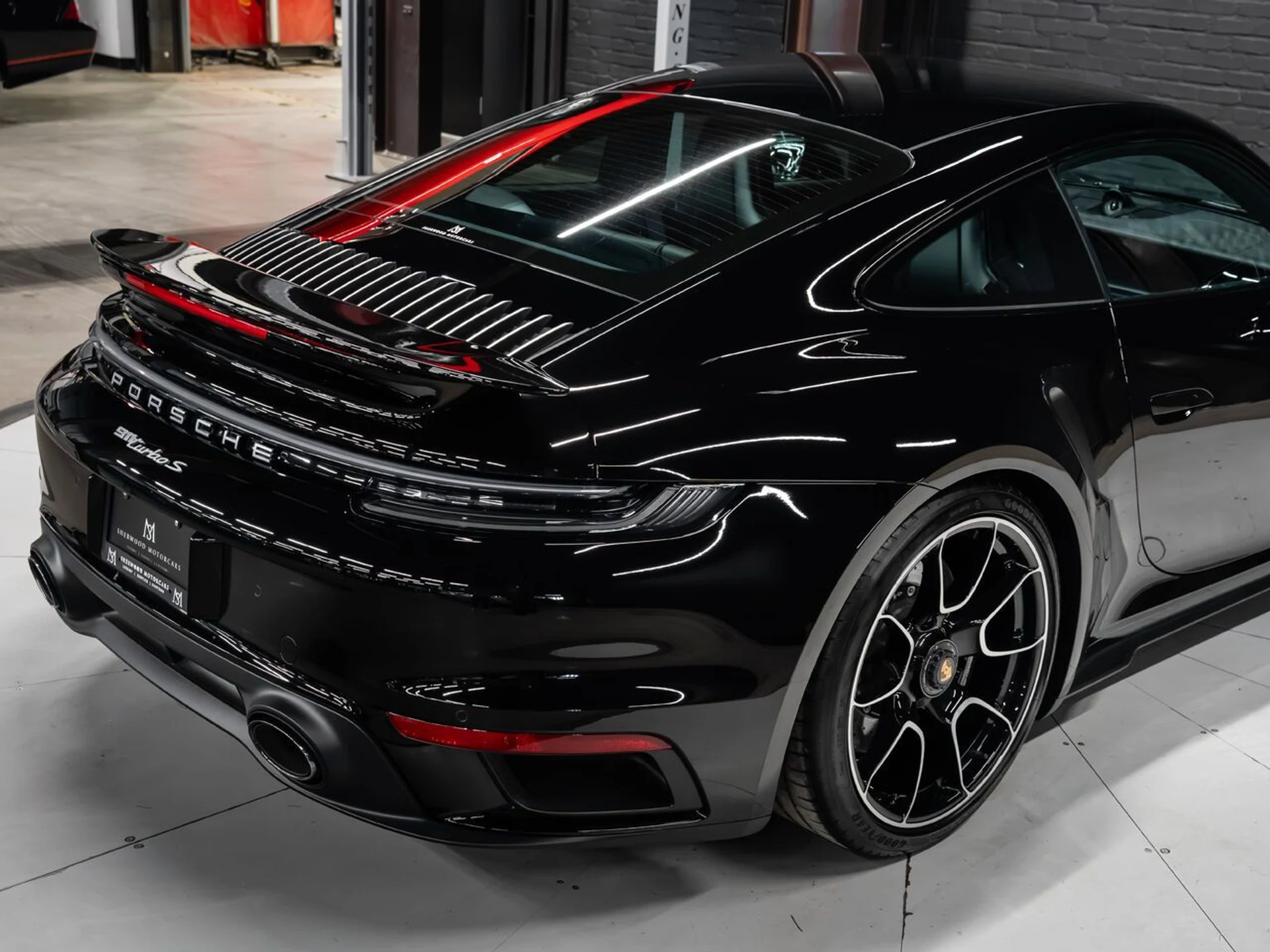 mph039_1948322070_porsche_911_2022_53254fac5c