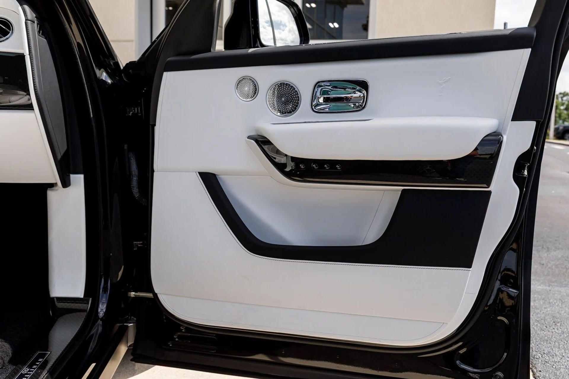 mph039_1949729788_c87a1e9edf760cb1c49123229bf081dax_c9ef23a812