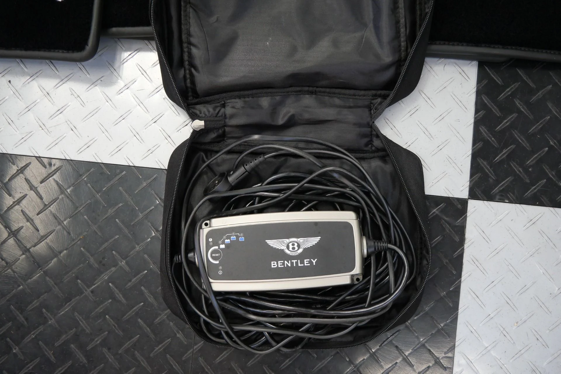 mph039_1951814422_Used_2013_Bentley_Mulsanne_Premier_Specification_Heated_and_Ventilated_Seats_1783449145_c6752523d2