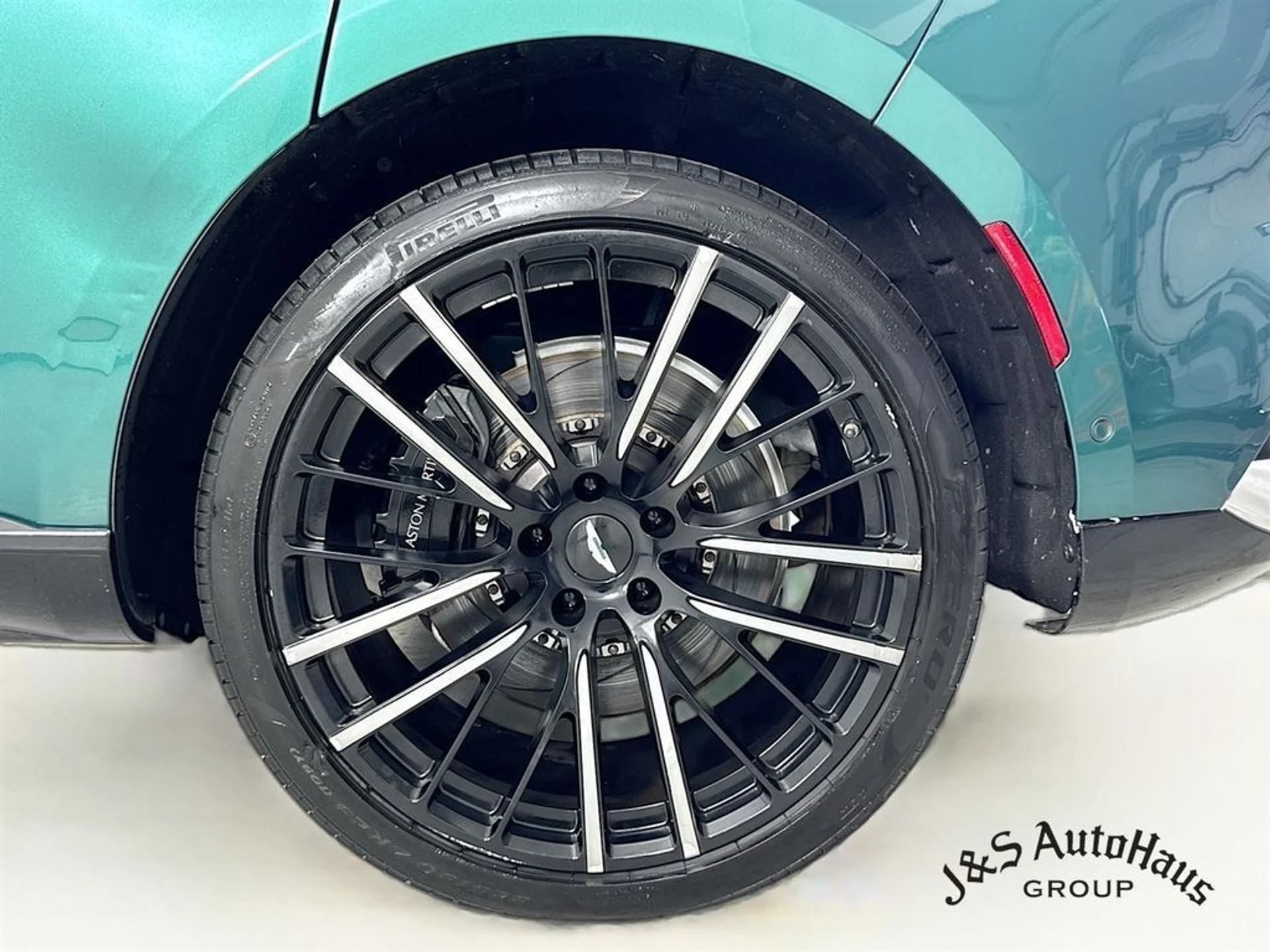 mph039_1952851626_vs9ds1y32iwl0fyatdj8p0ec7be4_90ca98f538