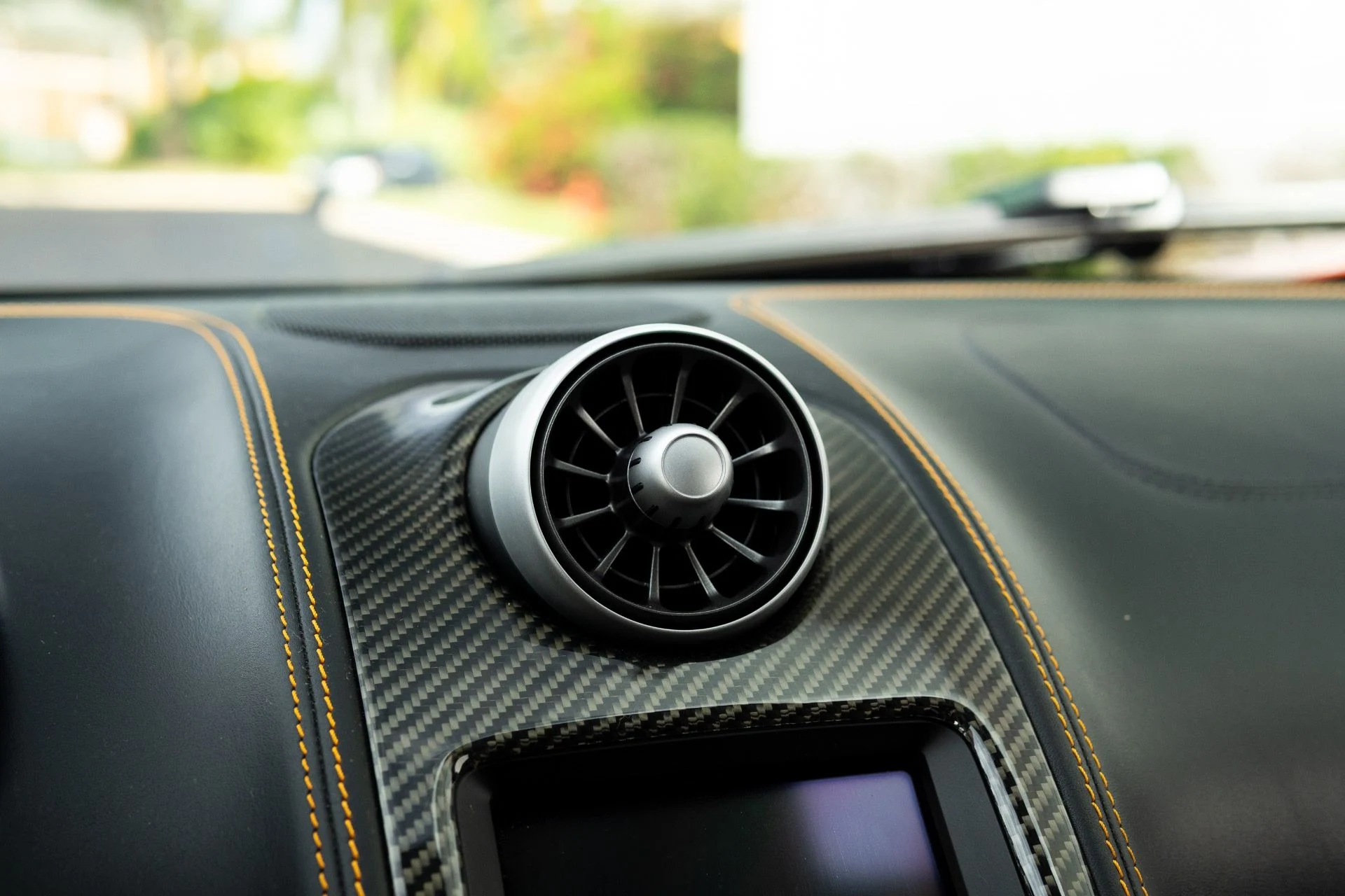 mph039_1953933140_Used_2013_Mc_Laren_MP_4_12_C_1766434250_f2ca98c7d1