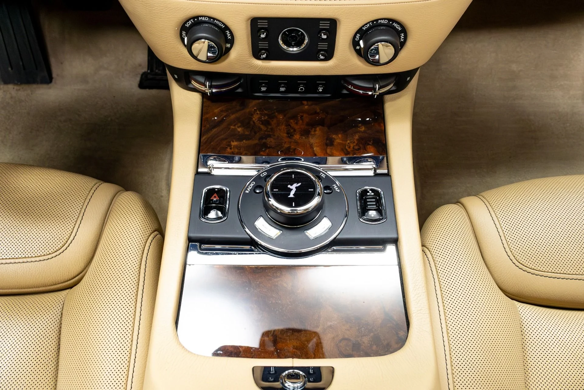 mph039_1956450283_Used_2017_Rolls_Royce_Ghost_1774888920_9a7f8bb343