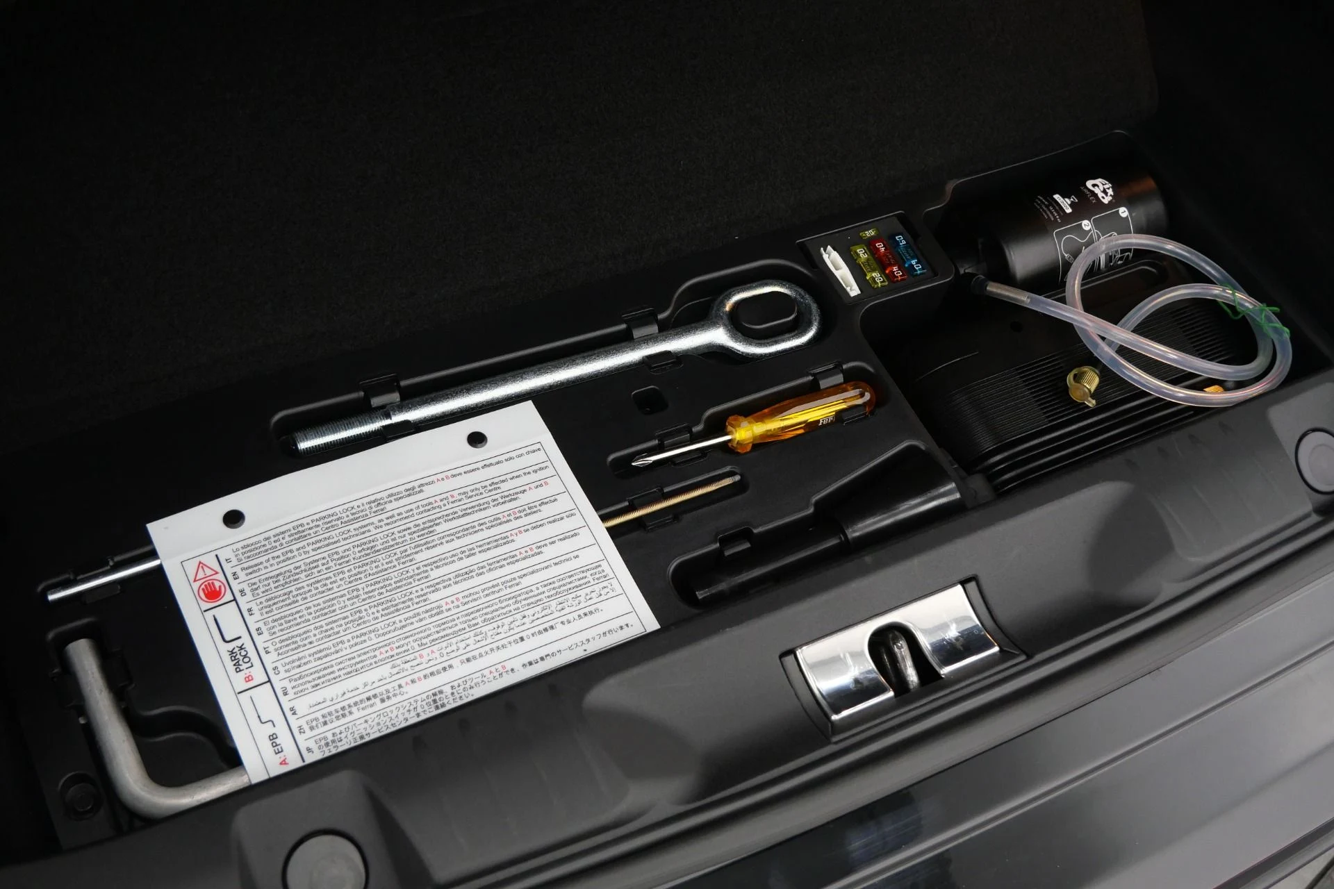 mph039_1962542394_Used_2015_Ferrari_California_T_Carbon_Fiber_Interior_Trim_Low_Miles_1778860408_38199c2ece
