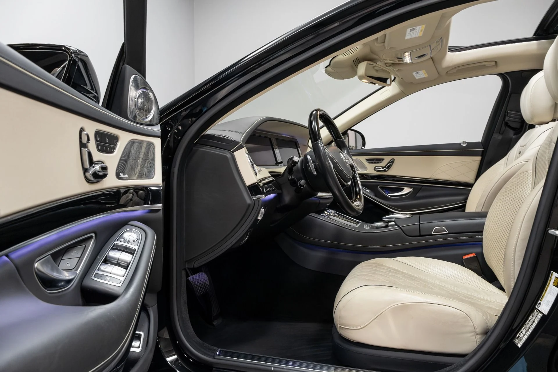 mph039_1964311214_Used_2016_Mercedes_Benz_S_Class_Maybach_S_600_1763586066_13835a0b85