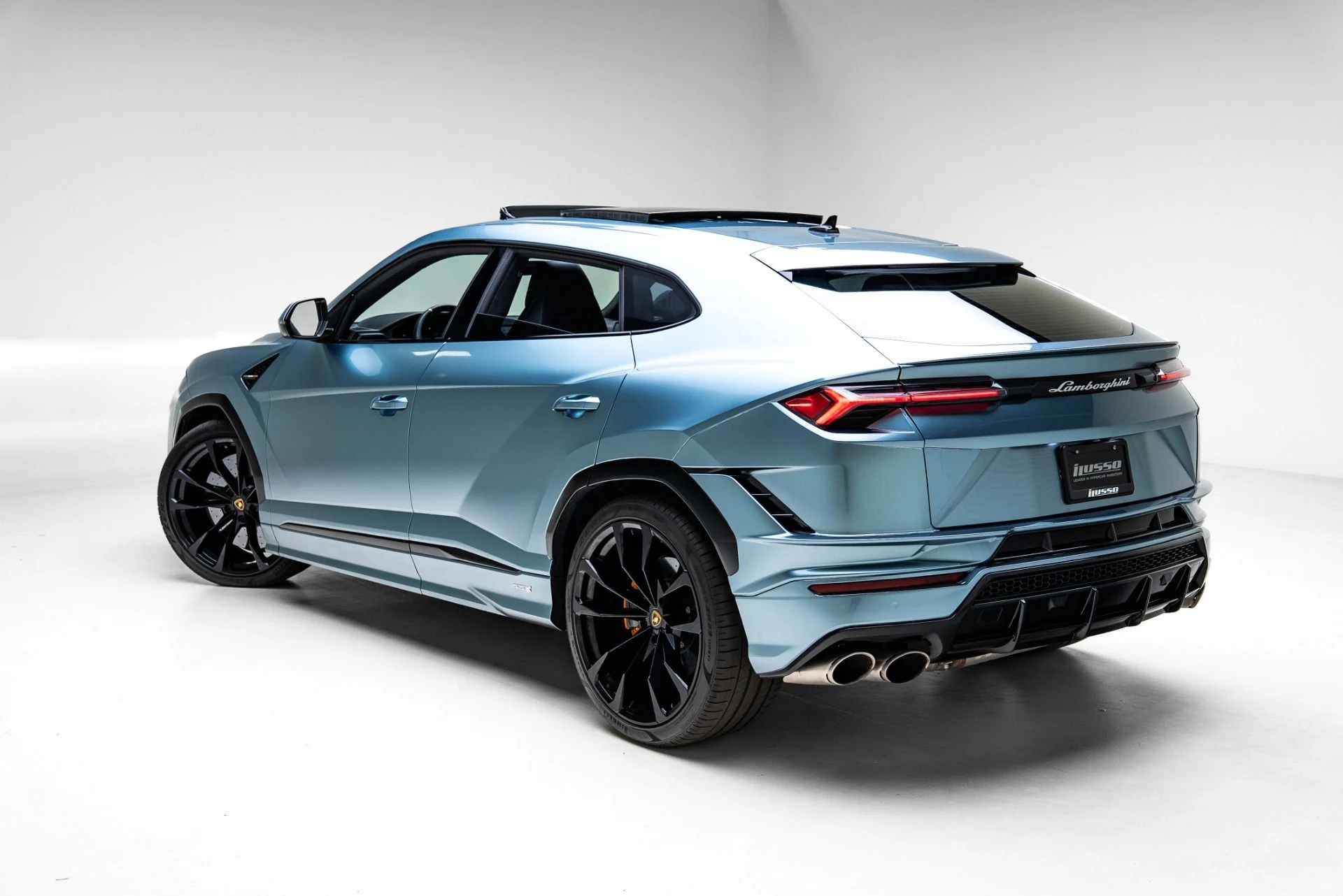 mph039_1970728423_Used_2023_Lamborghini_Urus_S_1775088142_dc383d2122