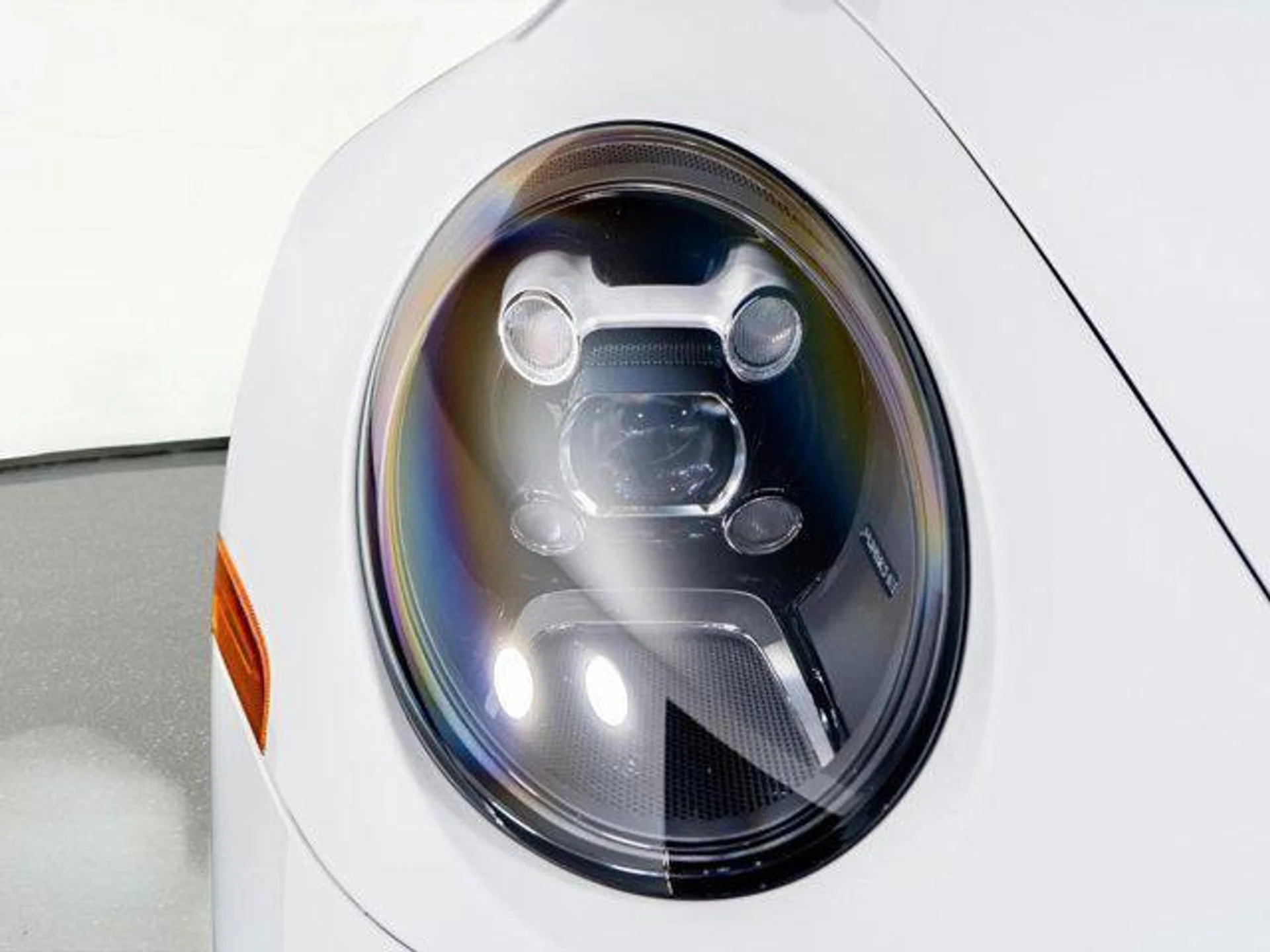 mph039_1988099403_A_Vc_UYW_4_U_Lw9_A7ac_F9rt57_Au_Akbw_95fa4d8871