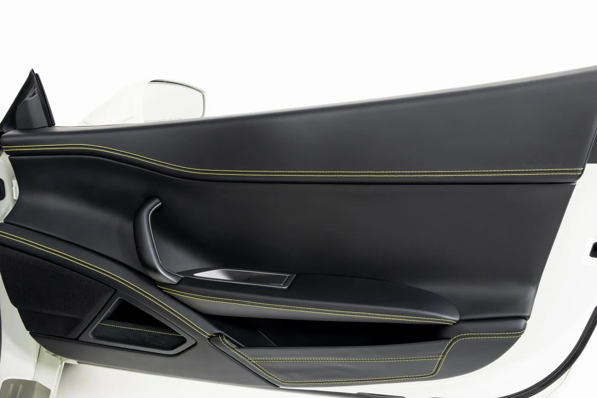 mph039_1989785614_Used_2015_Ferrari_458_Italia_1766013375_ee2c98382b