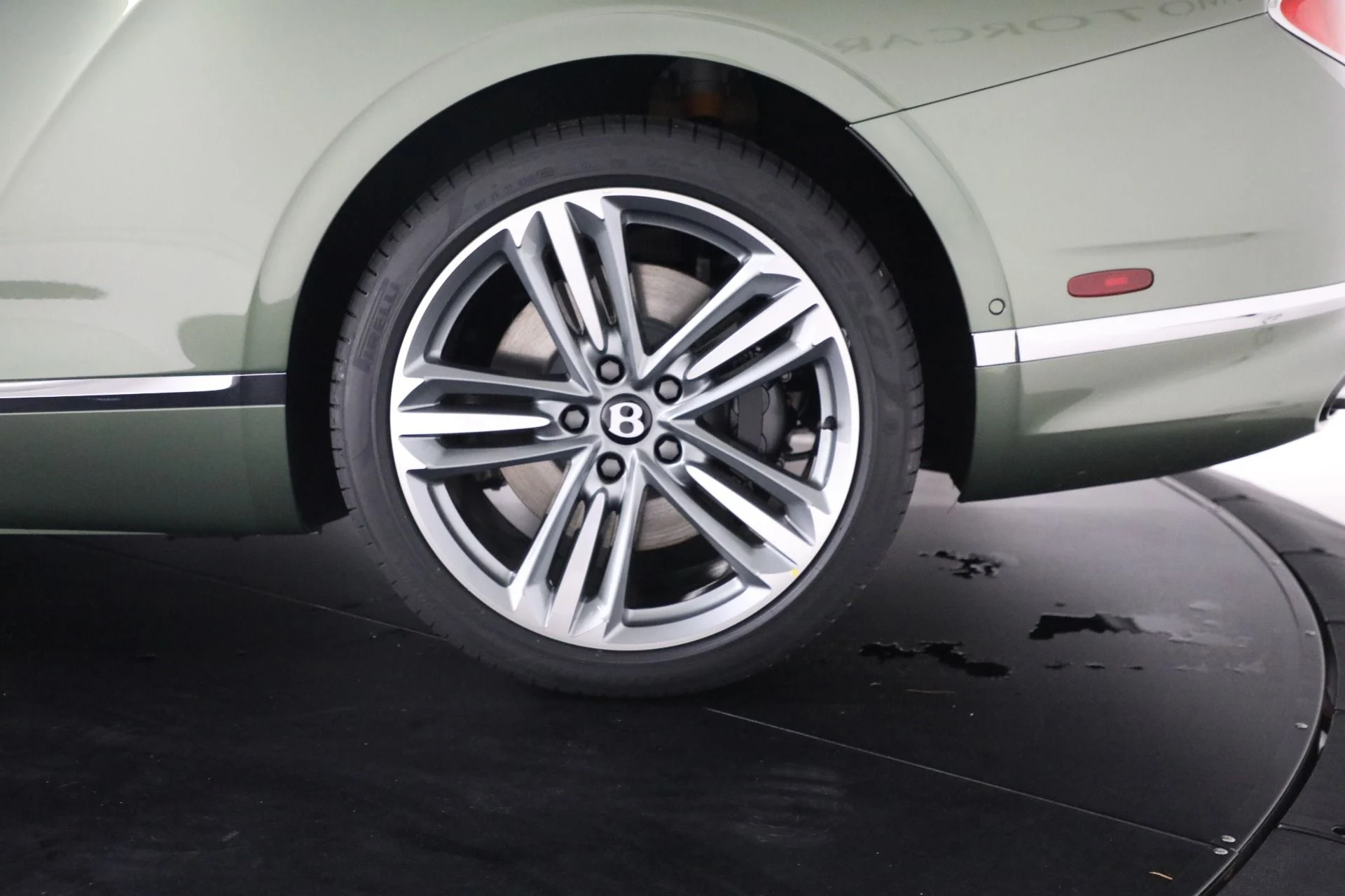 mph039_1992140240_New_2024_Bentley_Continental_GTC_V8_c7286b999d