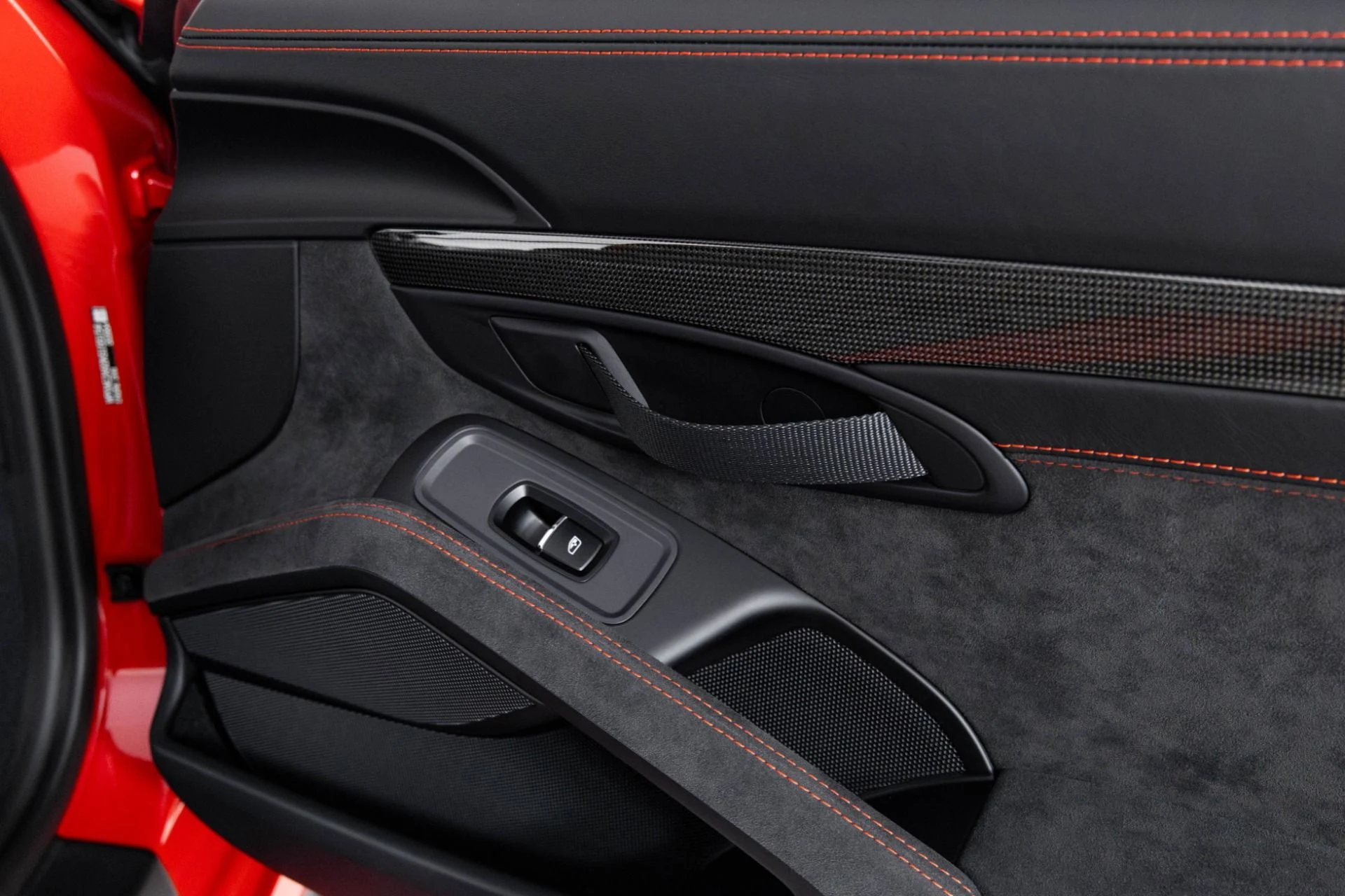 mph039_1997582274_Used_2019_Porsche_911_GT_2_RS_1761868488_7e6d00a468