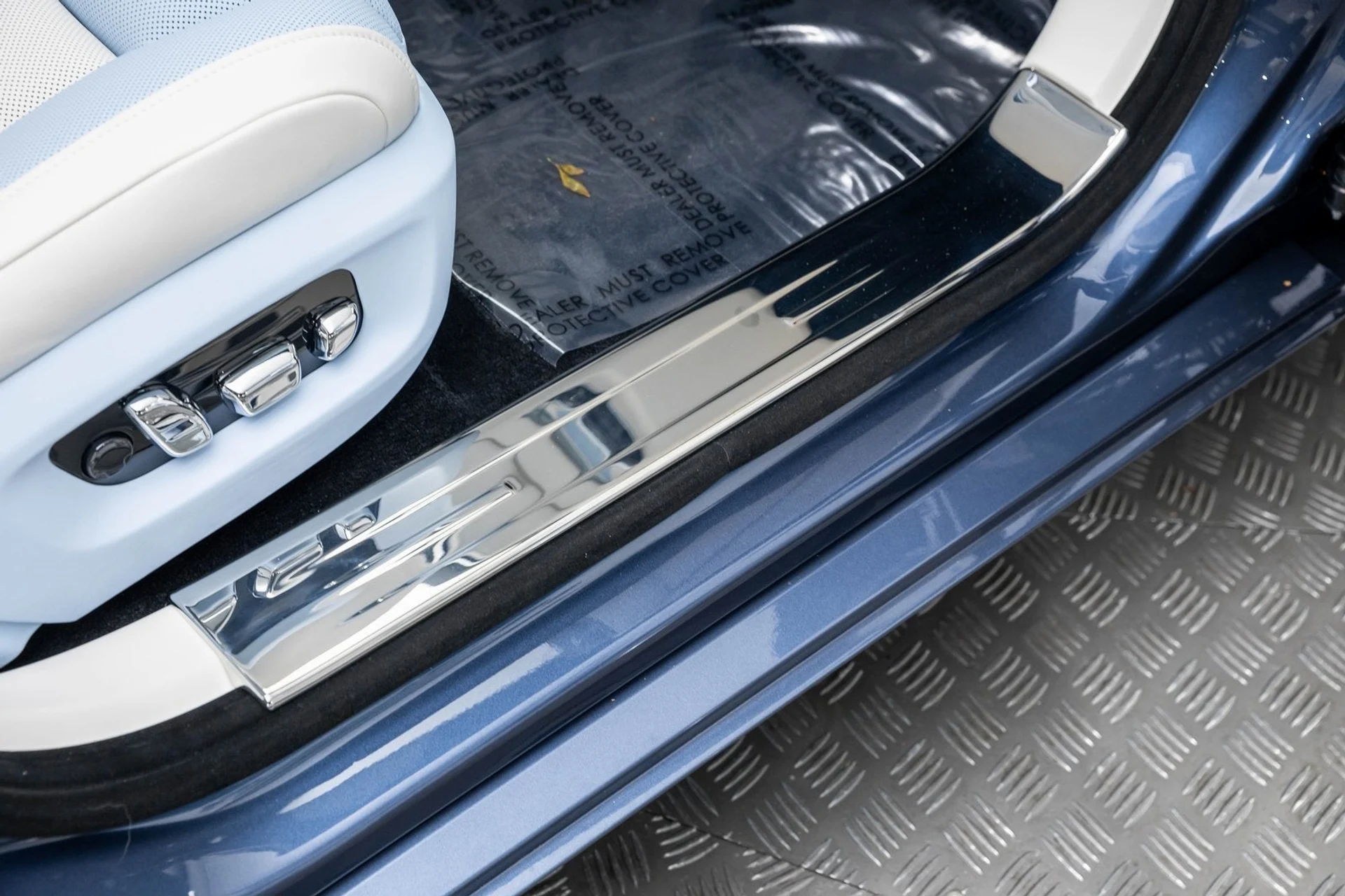 mph039_2000233178_40_687eb3190c