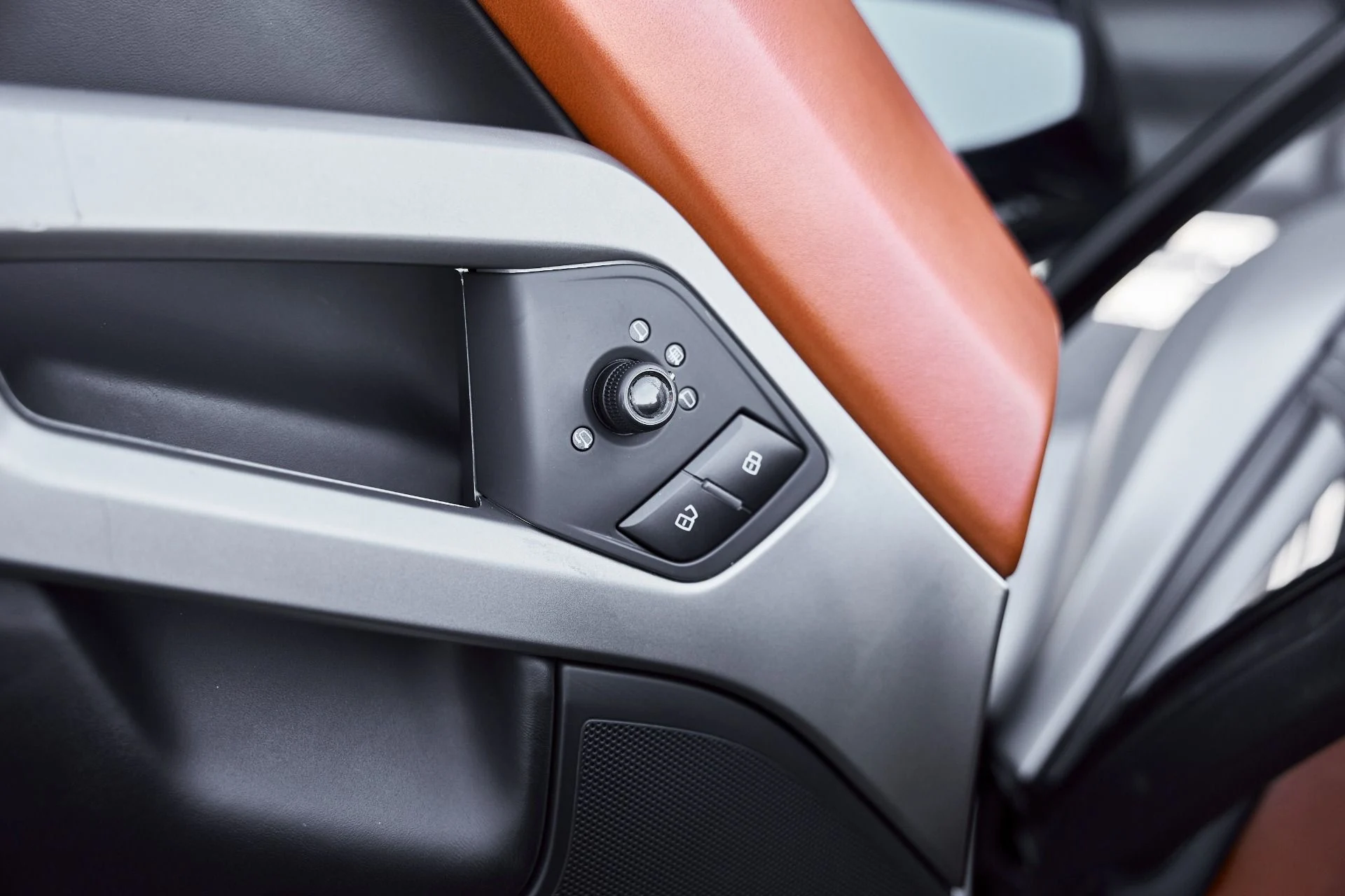 mph039_2014516245_Used_2018_Lamborghini_Aventador_S_Base_1773191832_fd09aba0e6