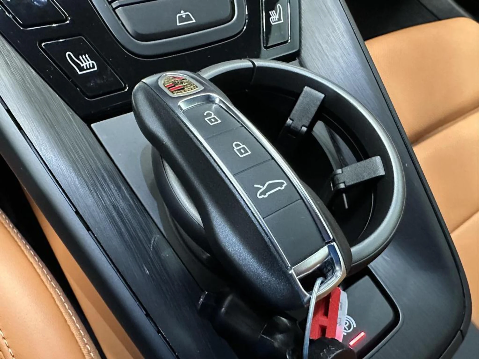 mph039_2031603501_g_Aa_Jw8s_W4_AO_85v_X_Hd_Ktk_Aii44_E_00f771cd6a