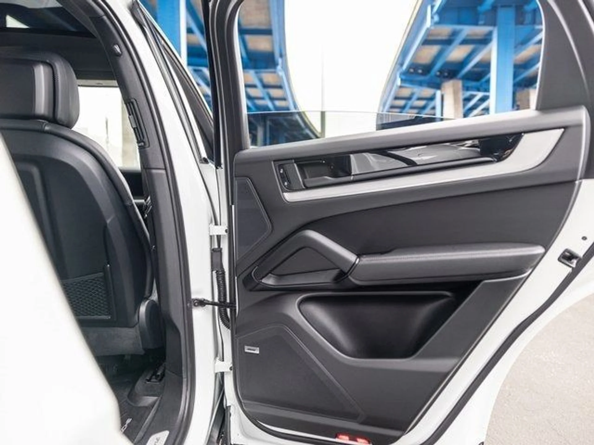 mph039_2036017367_40_e051aa5e17