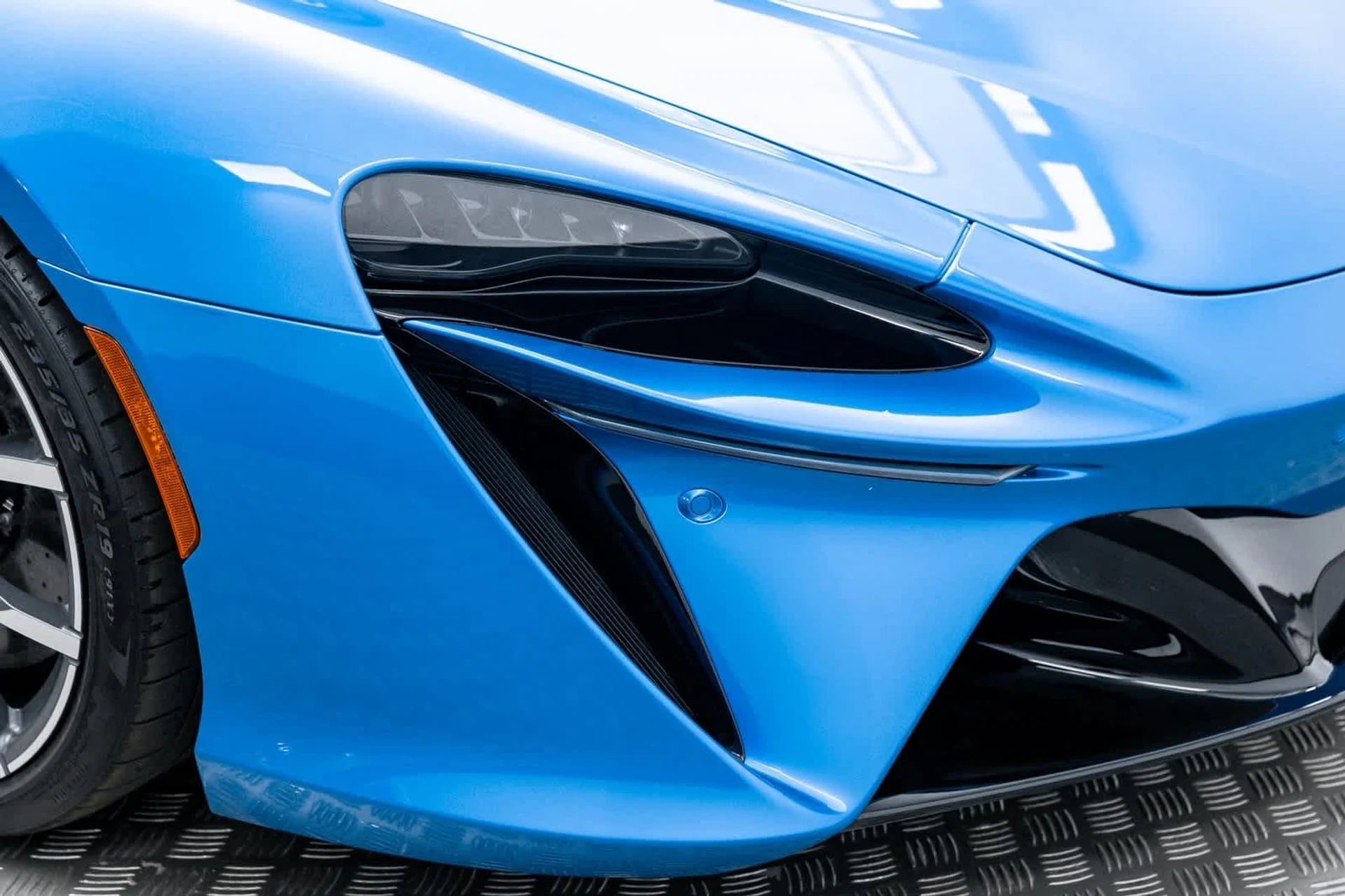 mph039_2039429377_40_91cdc6fad5