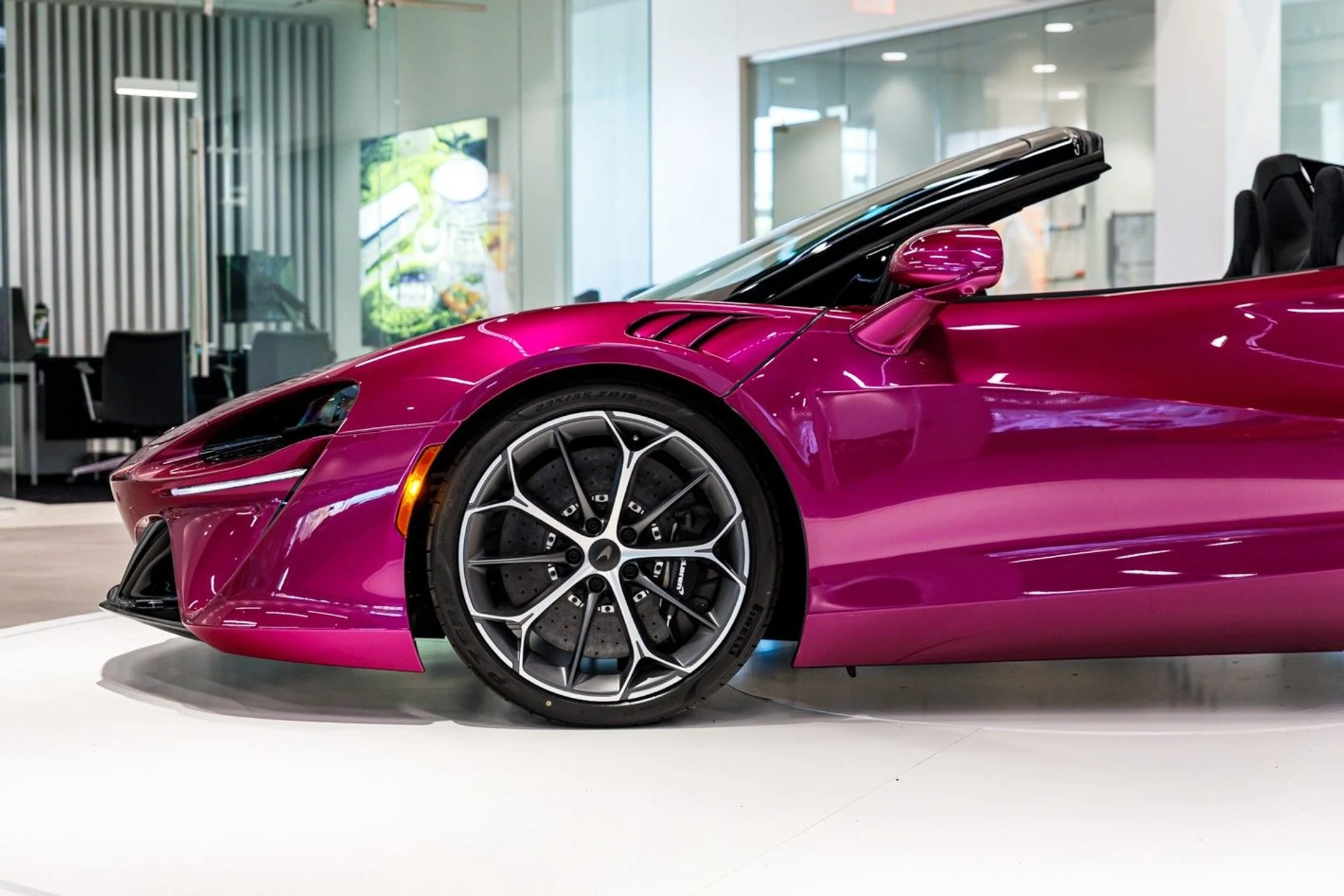 mph039_2041433287_652_p40_l_c42f473955