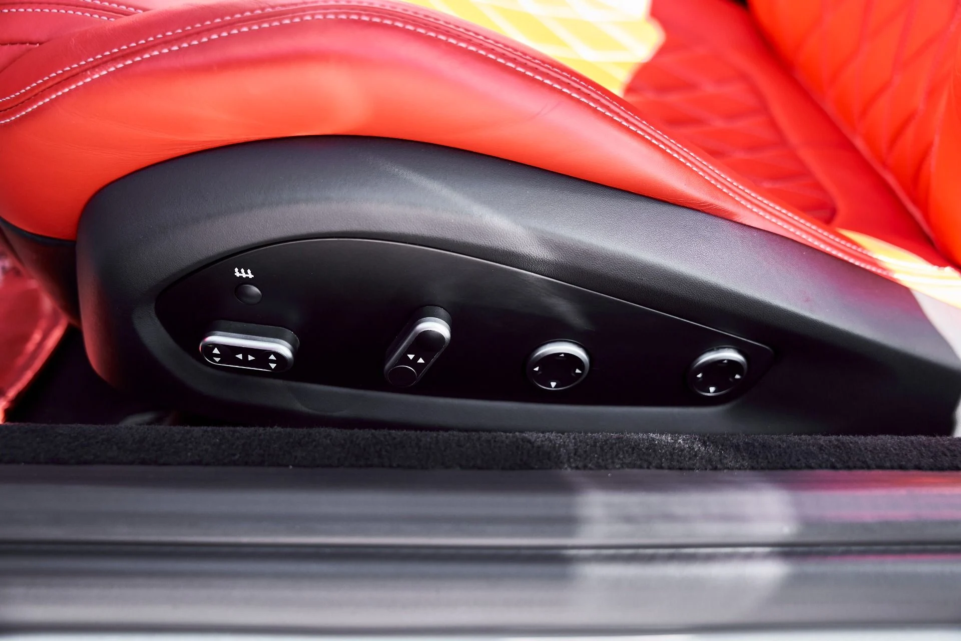 mph039_2048857869_Used_2020_Ferrari_GTC_4_Lusso_V12_1773162276_82d7ca4e8a