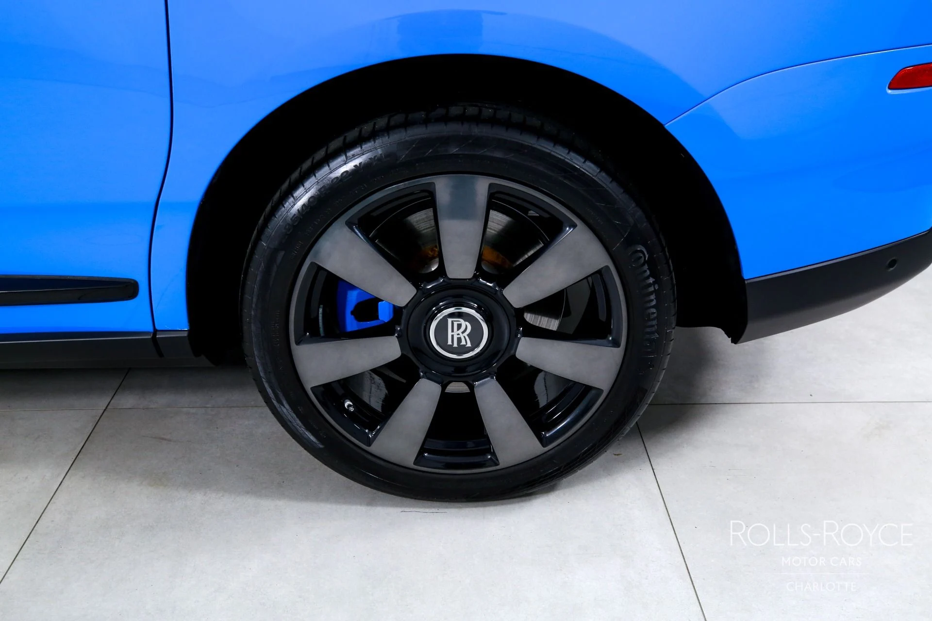 mph039_2050773542_Used_2023_Rolls_Royce_Cullinan_1771369577_d9beda5725