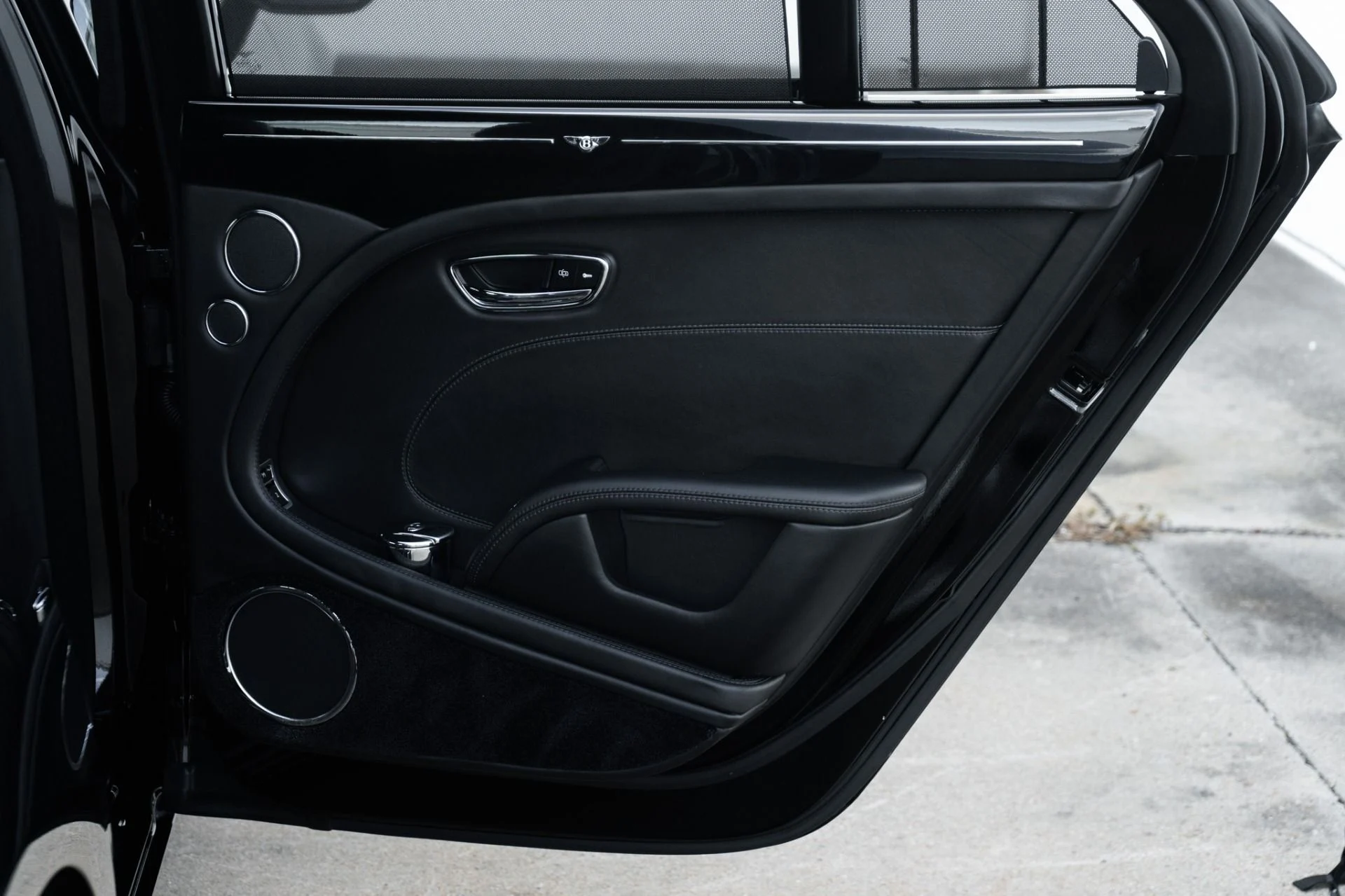 mph039_2056582033_Used_2015_Bentley_Mulsanne_1763677193_752eeab9ad