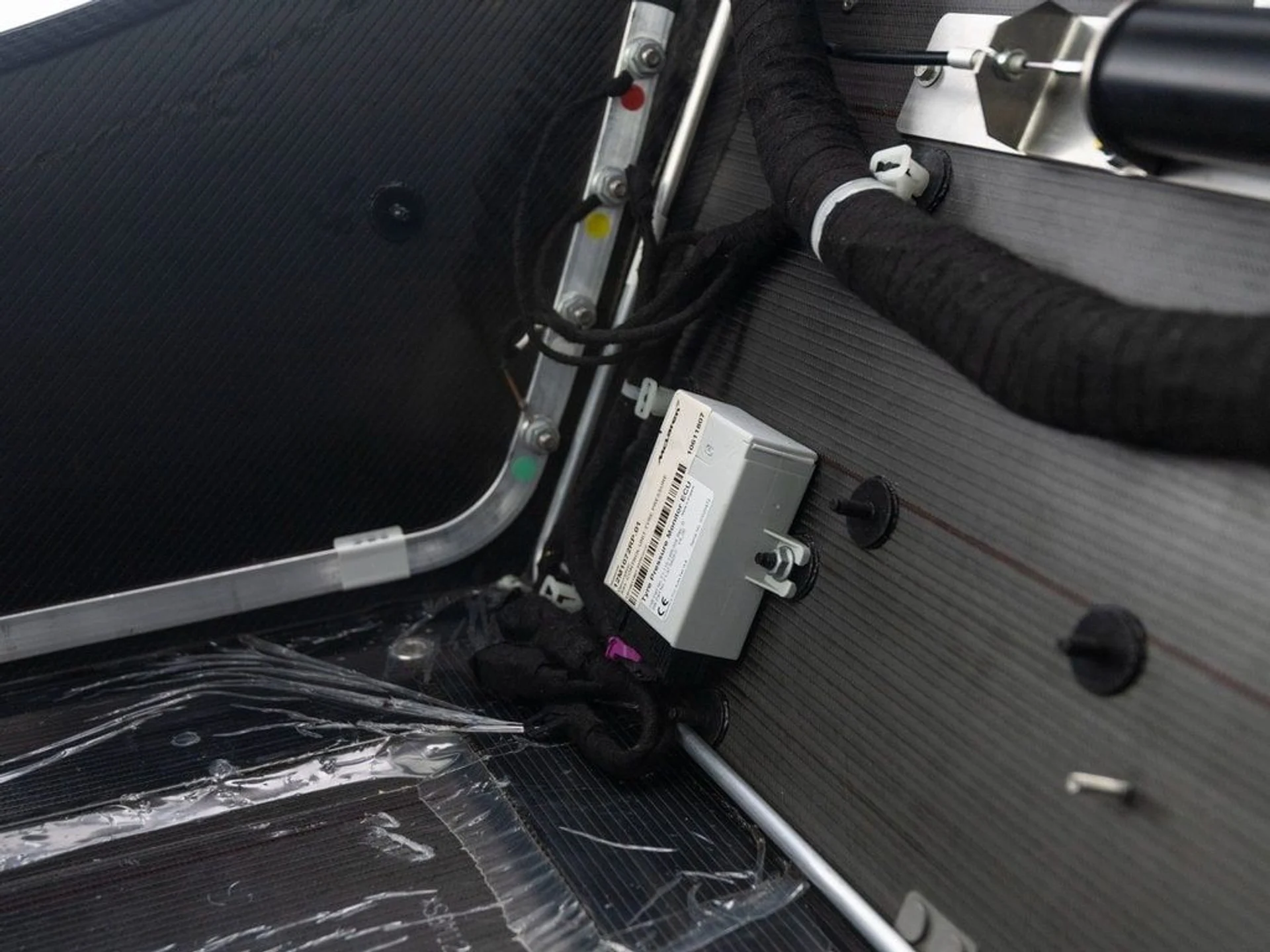 mph039_2057238313_e49325aa6474e3ca1ae29b6c24a8213bx_1268338c1e