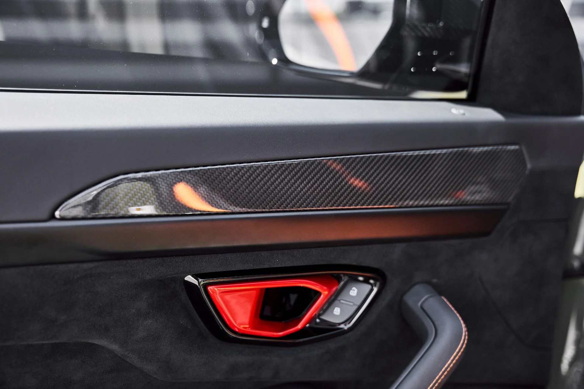 mph039_2065894683_Used_2023_Lamborghini_Urus_Performante_1778288925_2b6b1b98a8