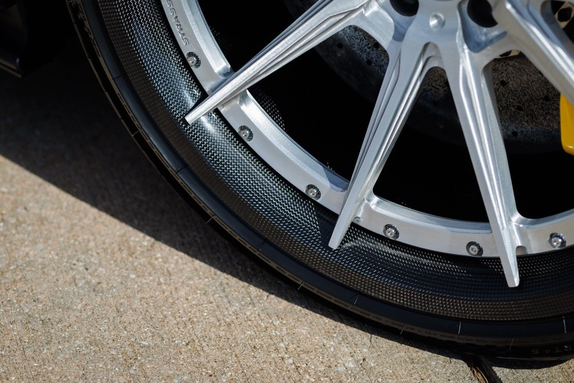 mph039_2077373010_26e865c9a41688cea30b6aadb8f0cc67x_c07f7f51f2