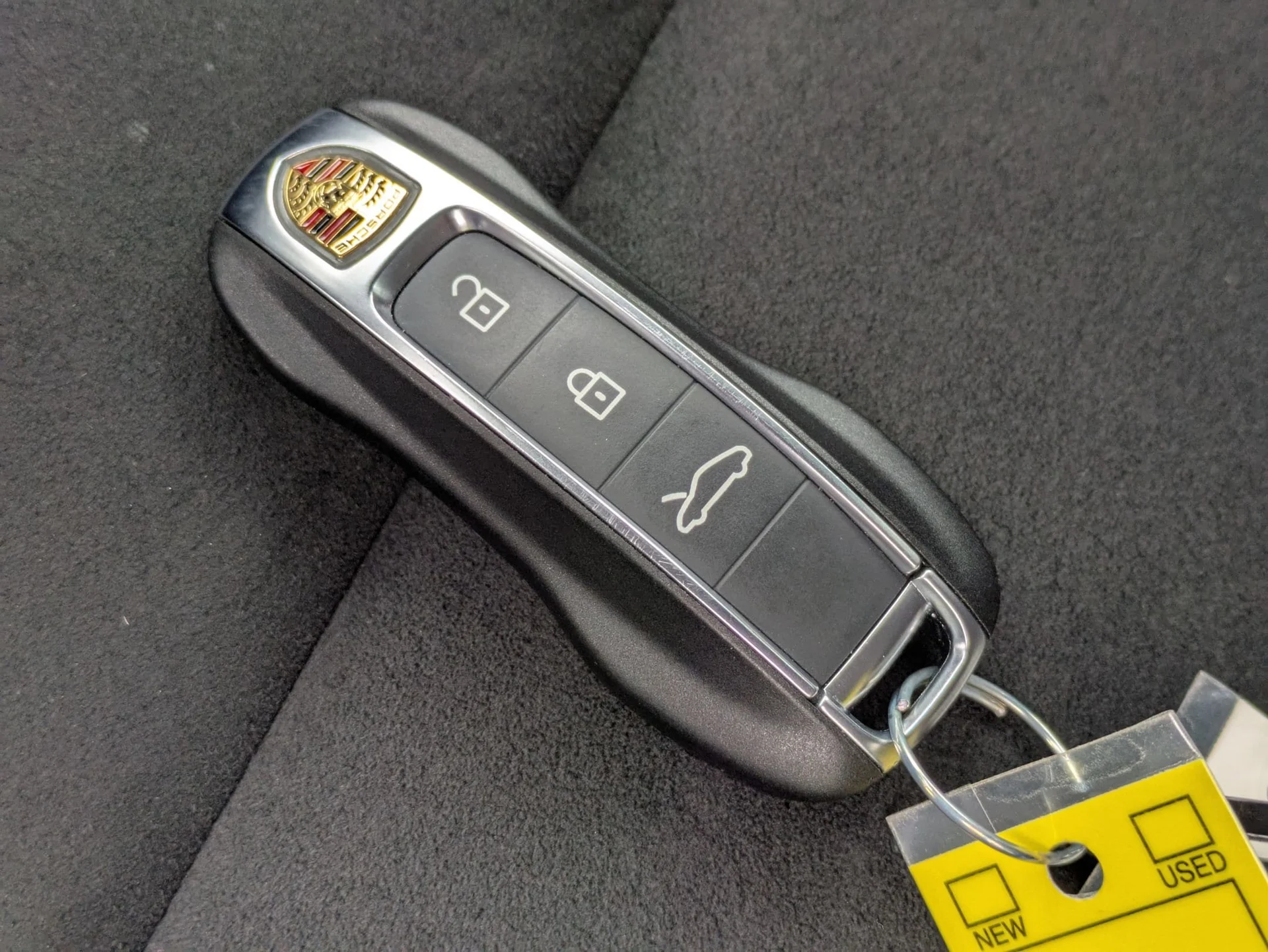 mph039_2079483638_5a78ddf597417f8cfc9c3a4317637b1ax_cffbf56e81