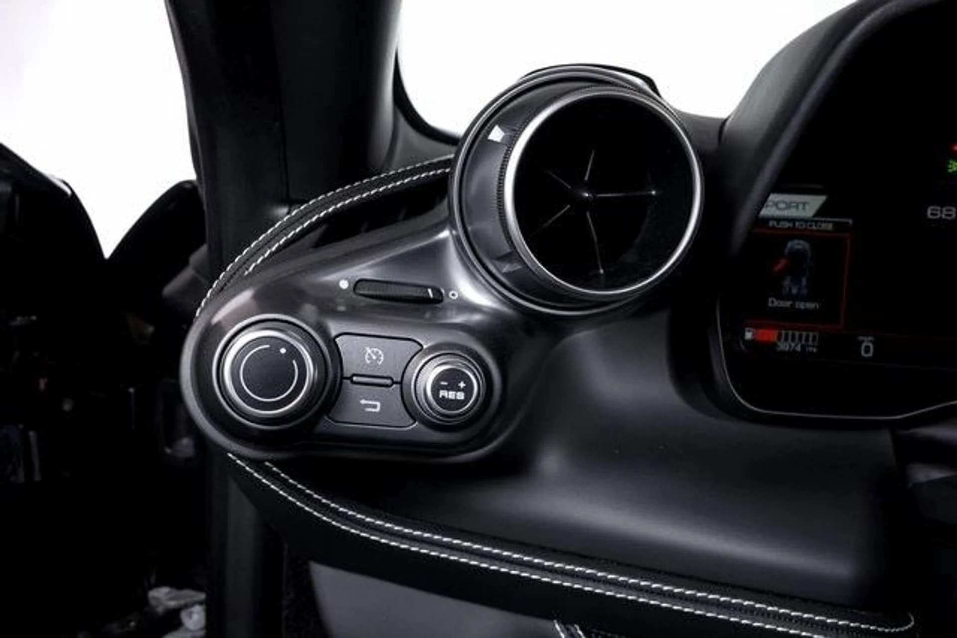 mph039_2080233737_77dbad1ef314bc0bfa8414ff651bc0d0x_73df9aac42