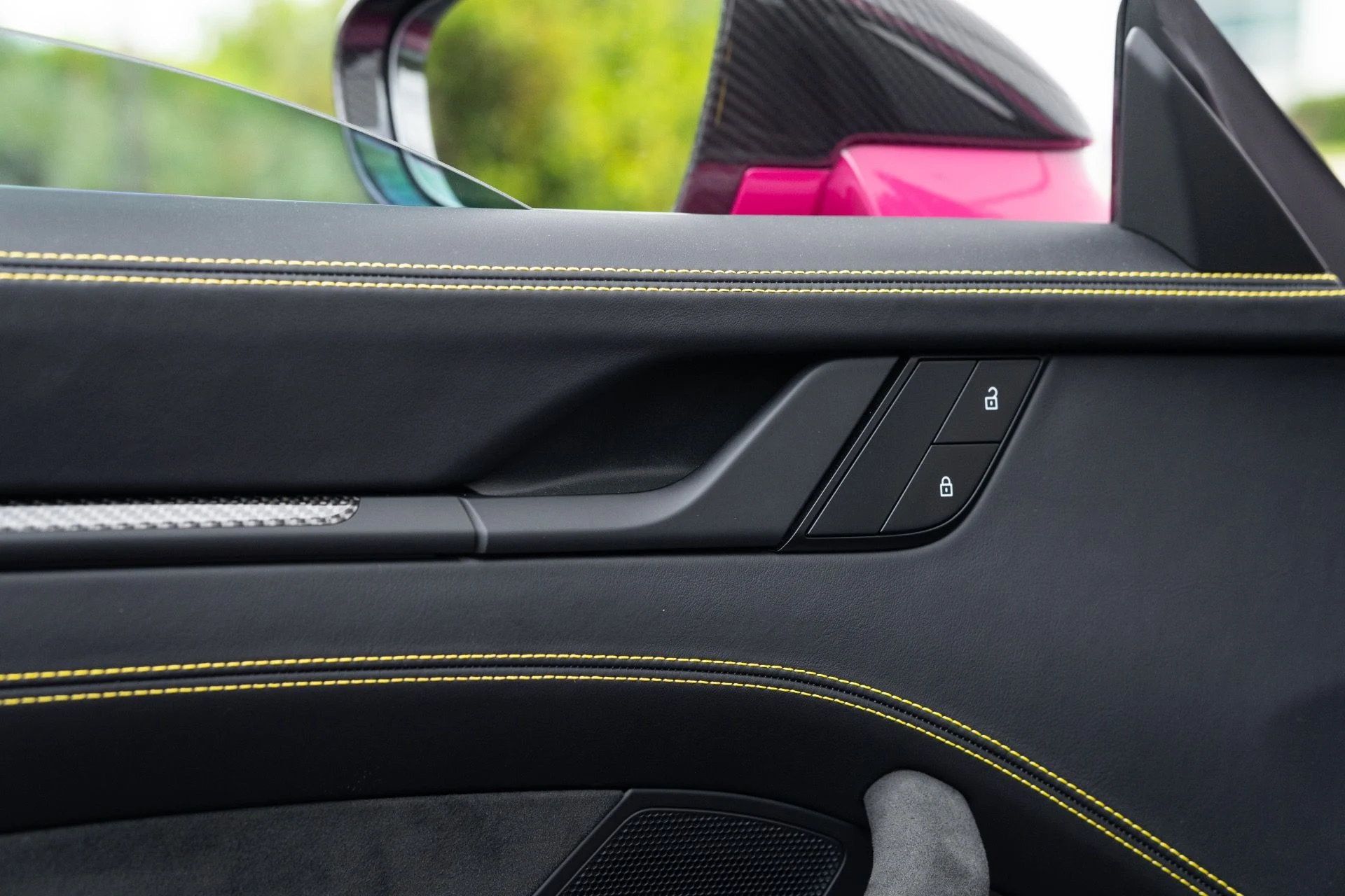 mph039_2085646358_Used_2024_Porsche_911_GT_3_1776966322_7027a9315b