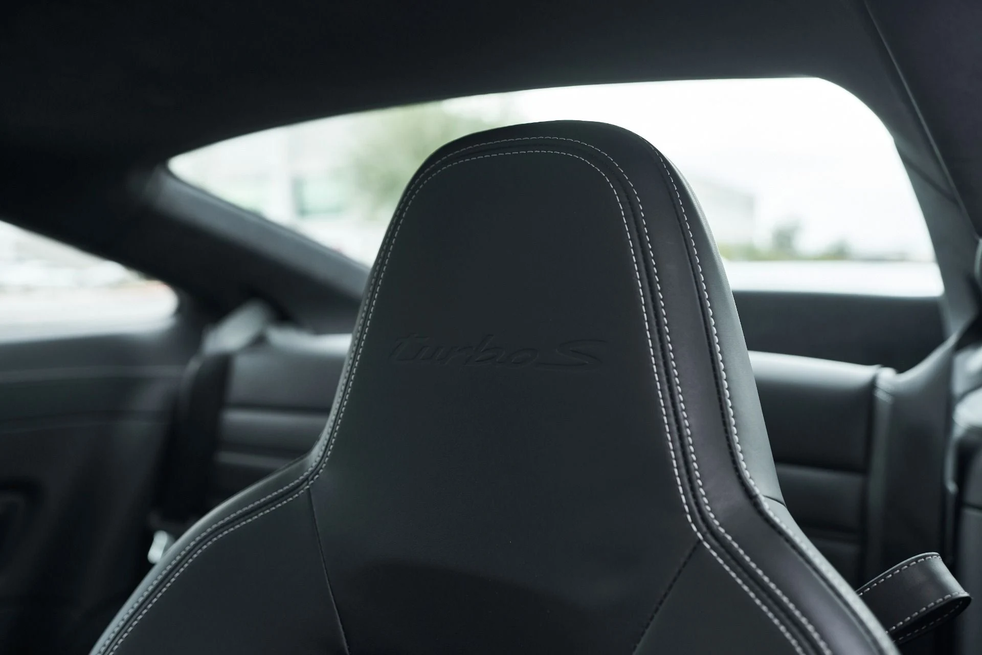 mph039_2088622738_Used_2021_Porsche_911_Turbo_S_1760042770_f533b1ad4f