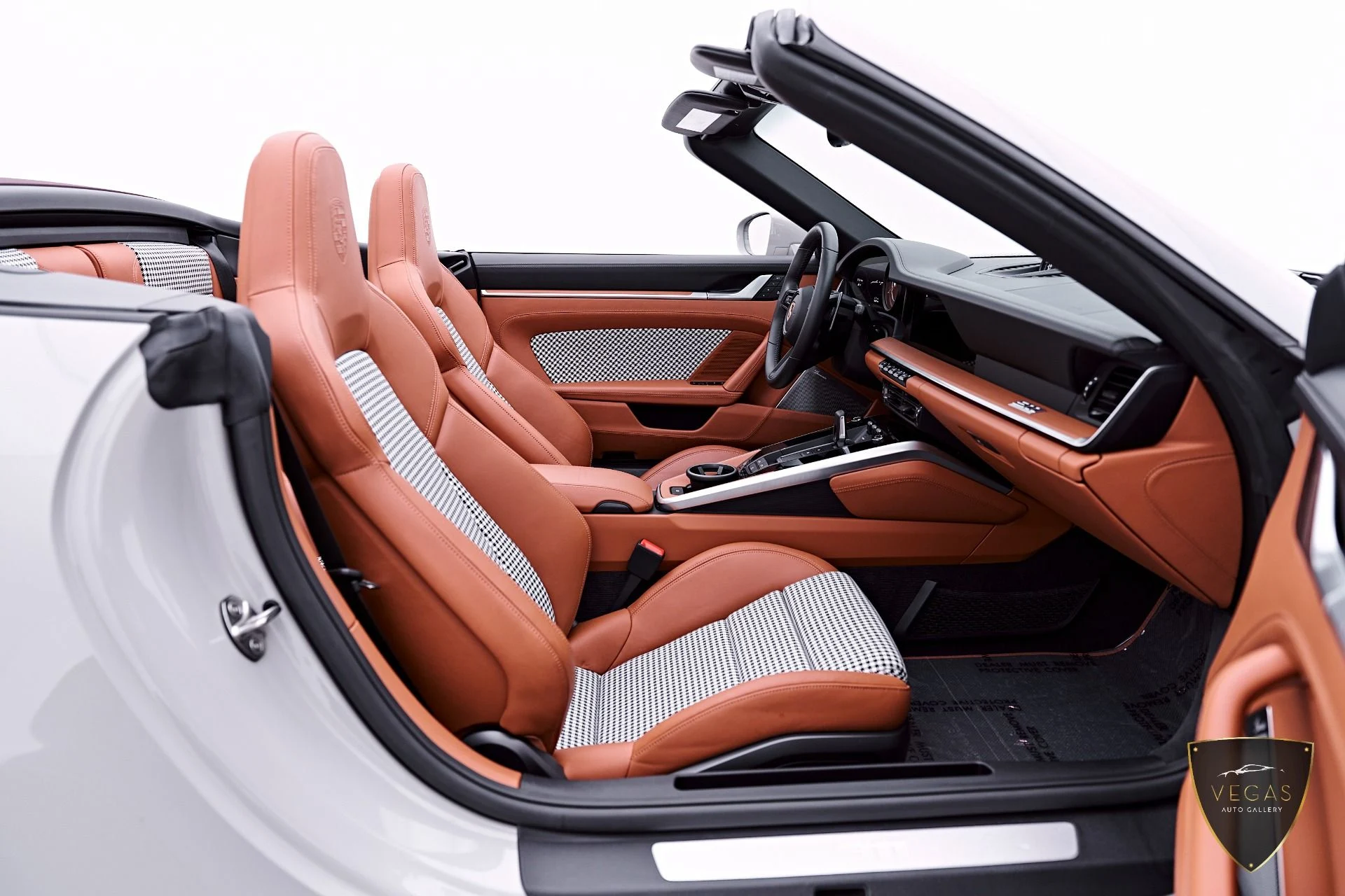 mph039_2091611472_Used_2024_Porsche_911_Turbo_S_1782351424_300ddcf295