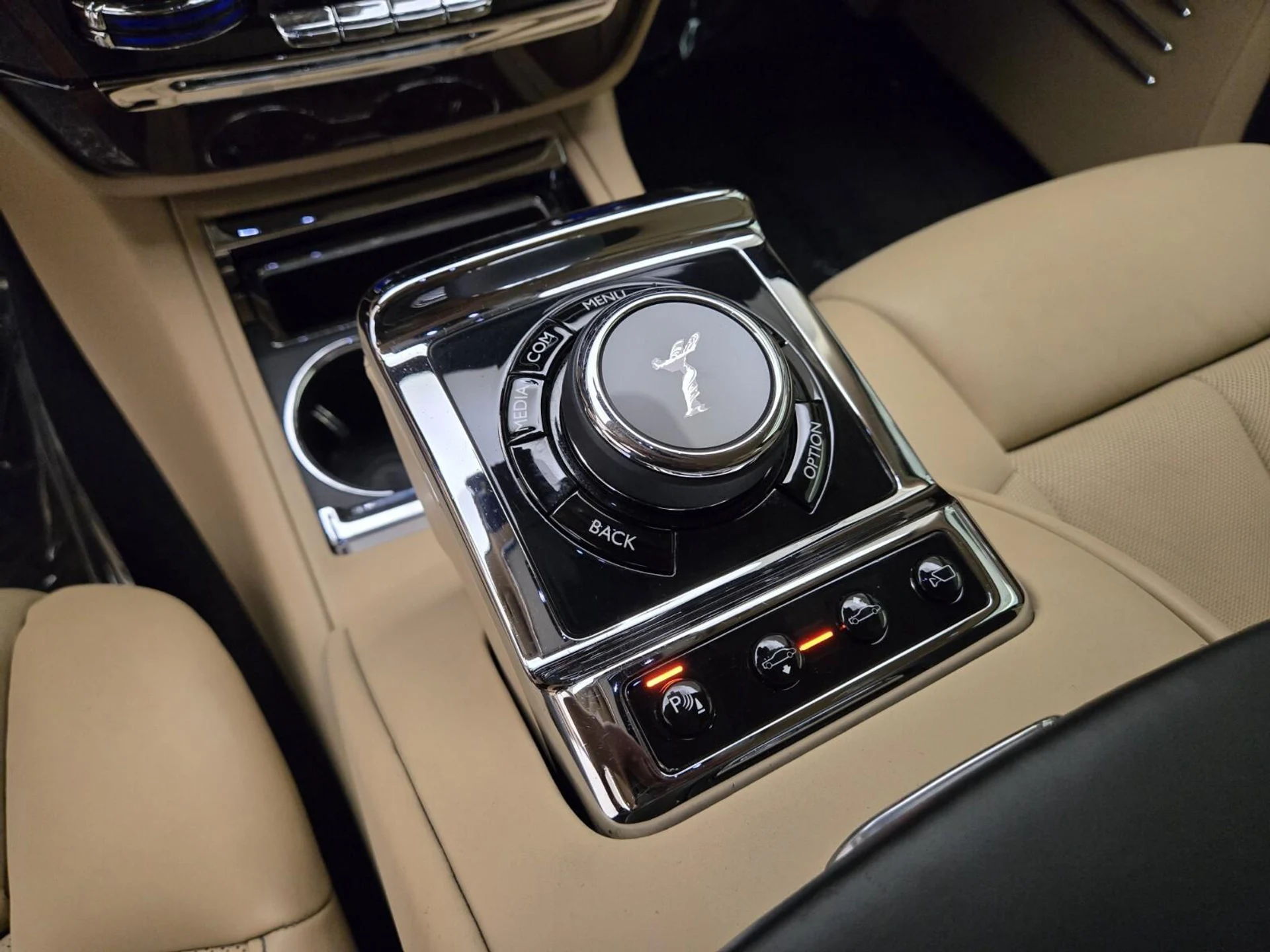 mph039_2091766280_Used_2020_Rolls_Royce_Phantom_1759993978_919dde892e