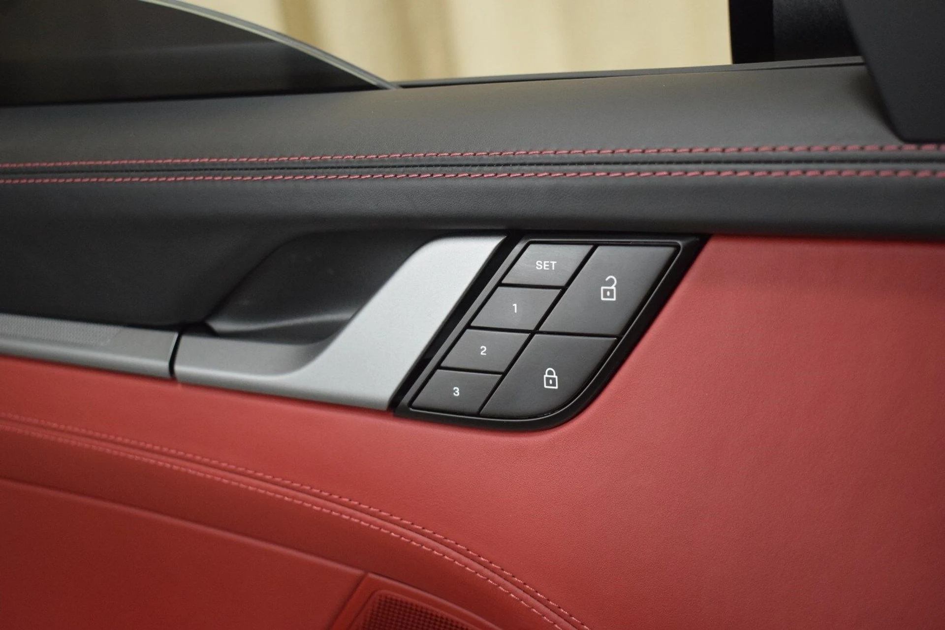 mph039_209178812_cb69199be0f28bc6e08303114b8b0ee2x_5bb58ec631