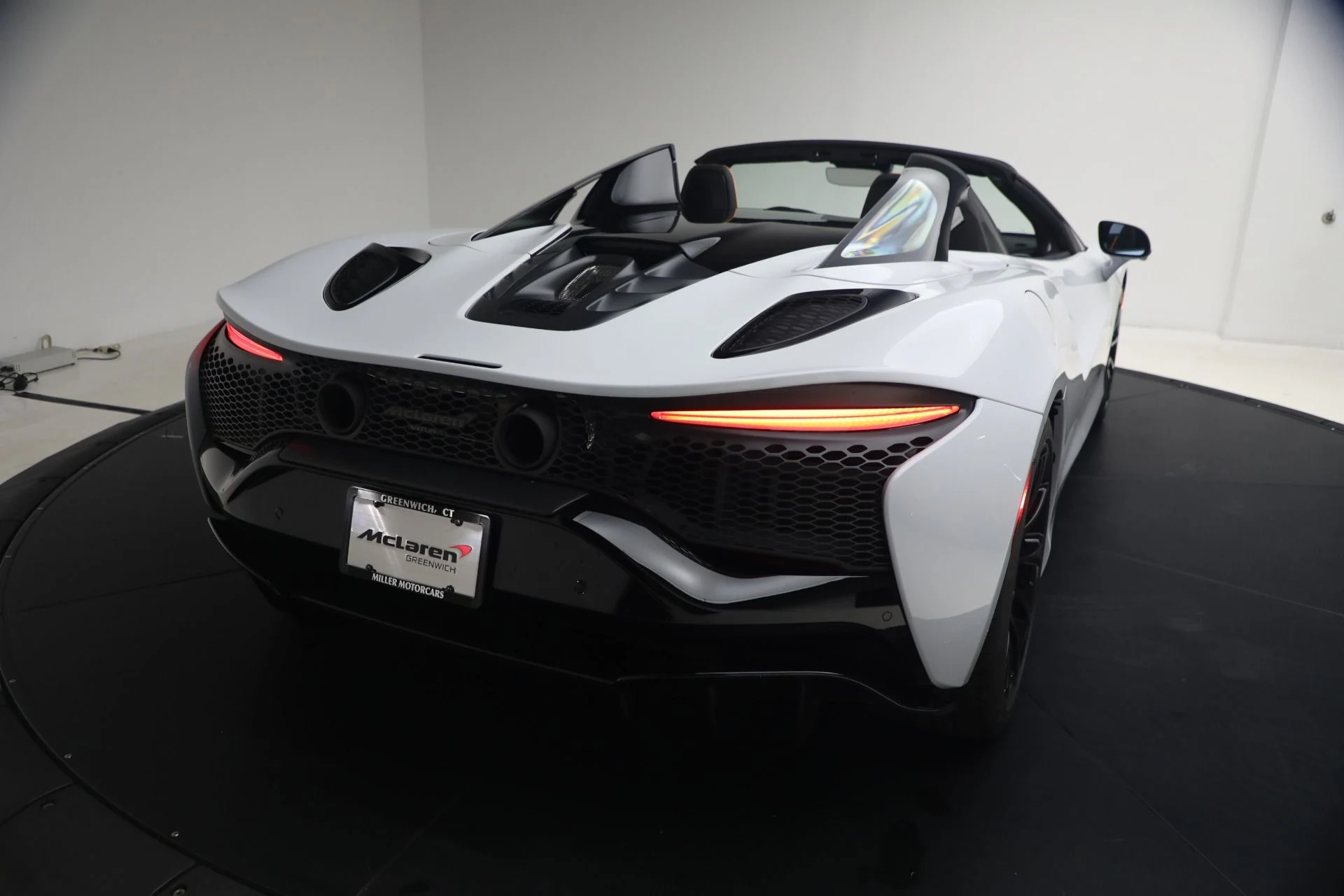 mph039_2106077384_New_2026_Mc_Laren_Artura_Spider_Vision_b886a60cb1