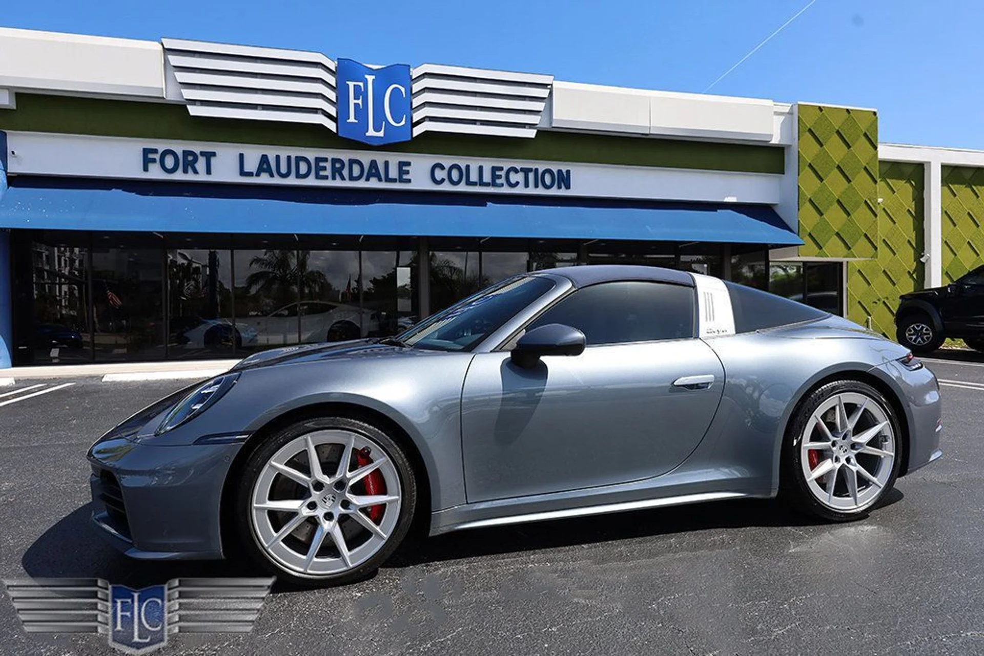 mph039_2110477127_used_2026_porsche_911_targa4s_6305_22995044_40_1024_30ac60a384