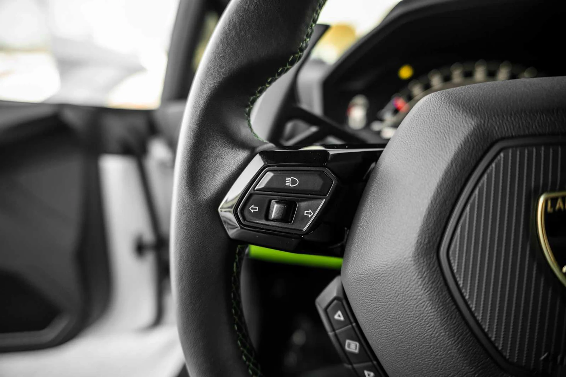 mph039_2130007737_d94c35cee8ef1f11abae4956960f8d68x_1e38dd772d