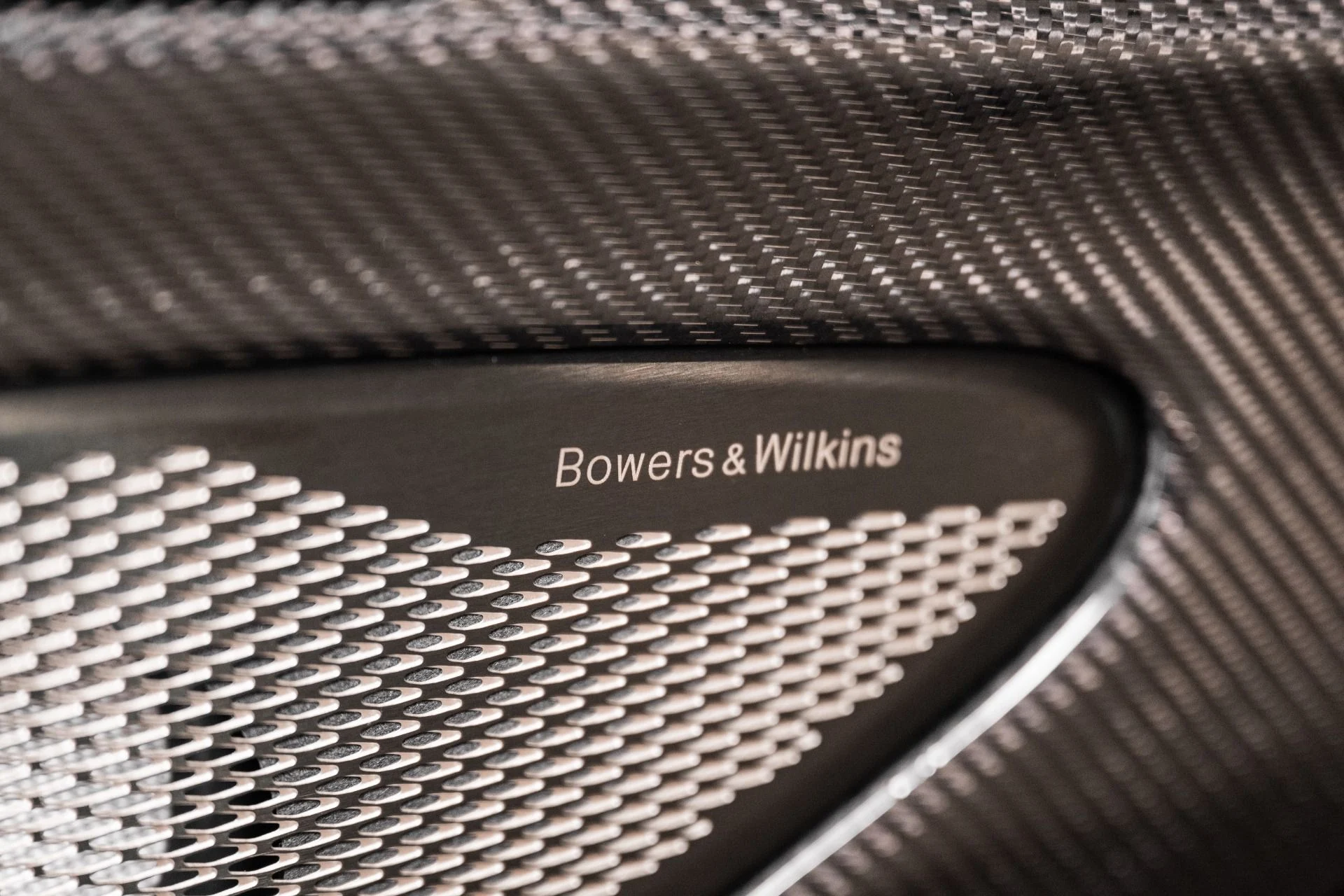 mph039_2134991051_New_2026_Aston_Martin_Vanquish_Volante_1783525864_f44cff38b1