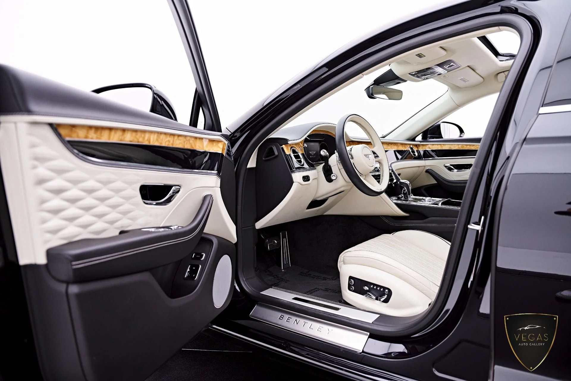 mph039_2140243771_Used_2022_Bentley_Flying_Spur_V8_1782495077_5b68269246