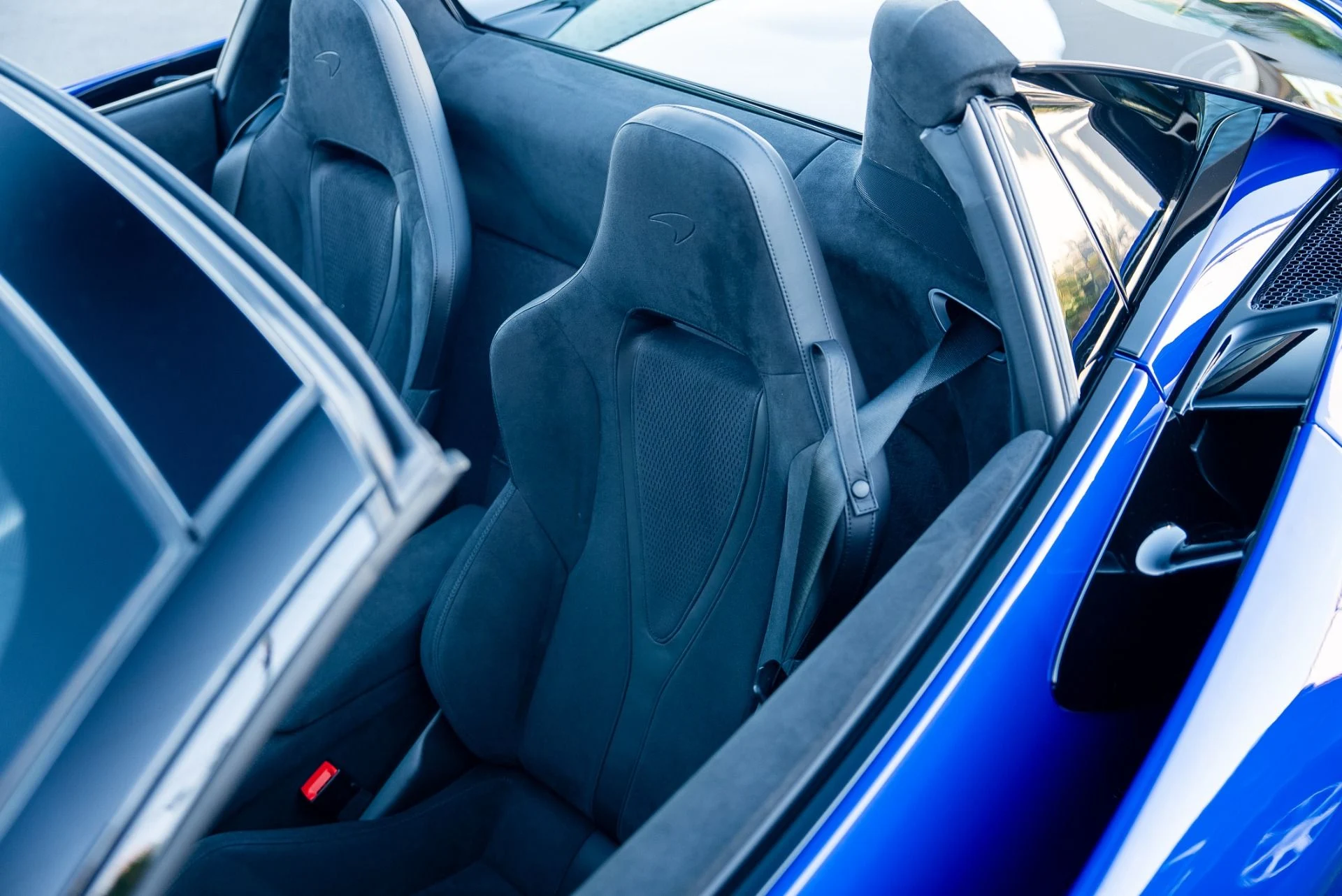 mph039_21403161_Used_2024_Mc_Laren_750_S_Spider_1764028868_a418fff95a