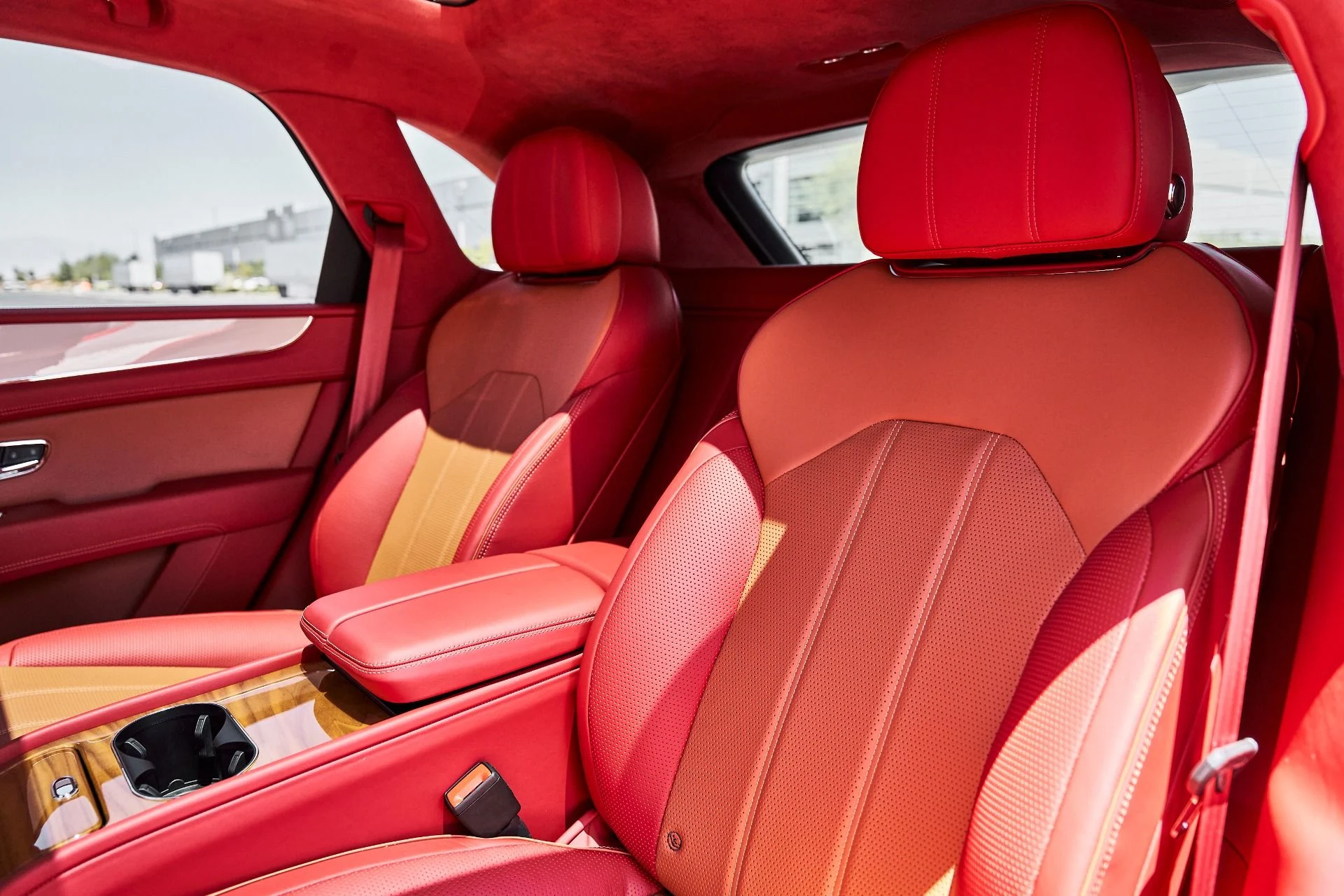 mph039_2142748621_Used_2023_Bentley_Bentayga_V8_1780709050_b694070945