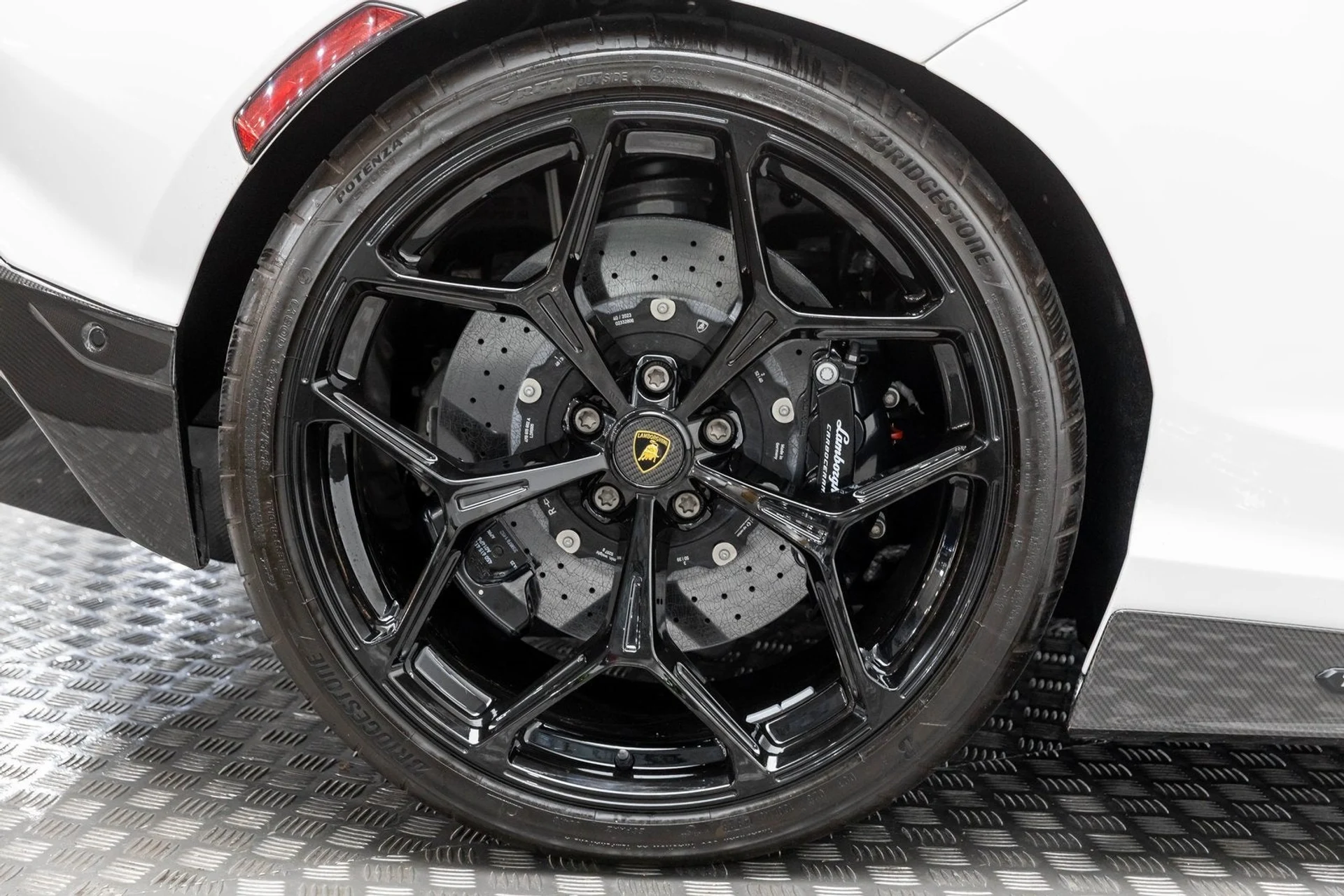 mph039_2142793091_40_d6a869f375