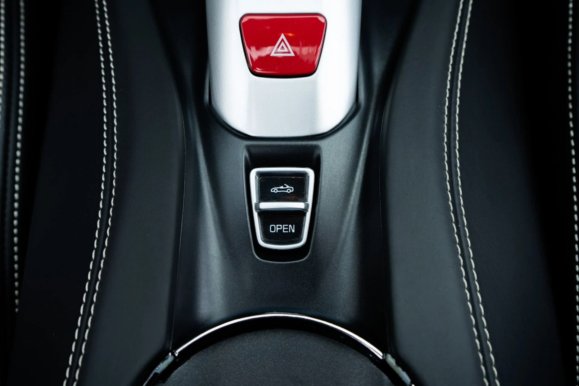 mph039_2143714973_Used_2018_Ferrari_California_T_1781897597_e2baf29719