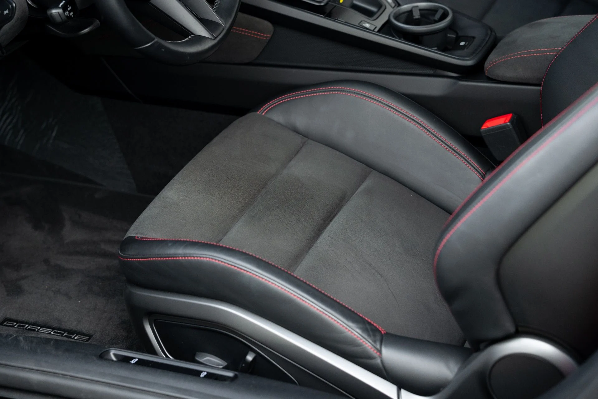 mph039_2147797142_Used_2022_Porsche_911_GT_3_w_Touring_1769199513_cc73a2d3c4